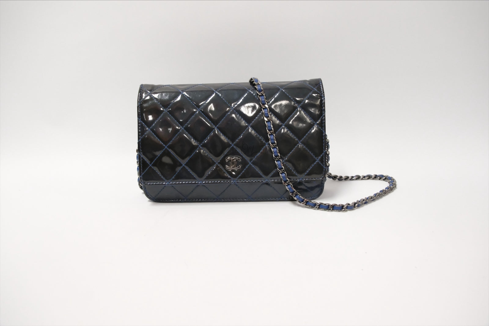 CHANEL BLUE PATENT BLUE WALLET ON CHAIN SHW