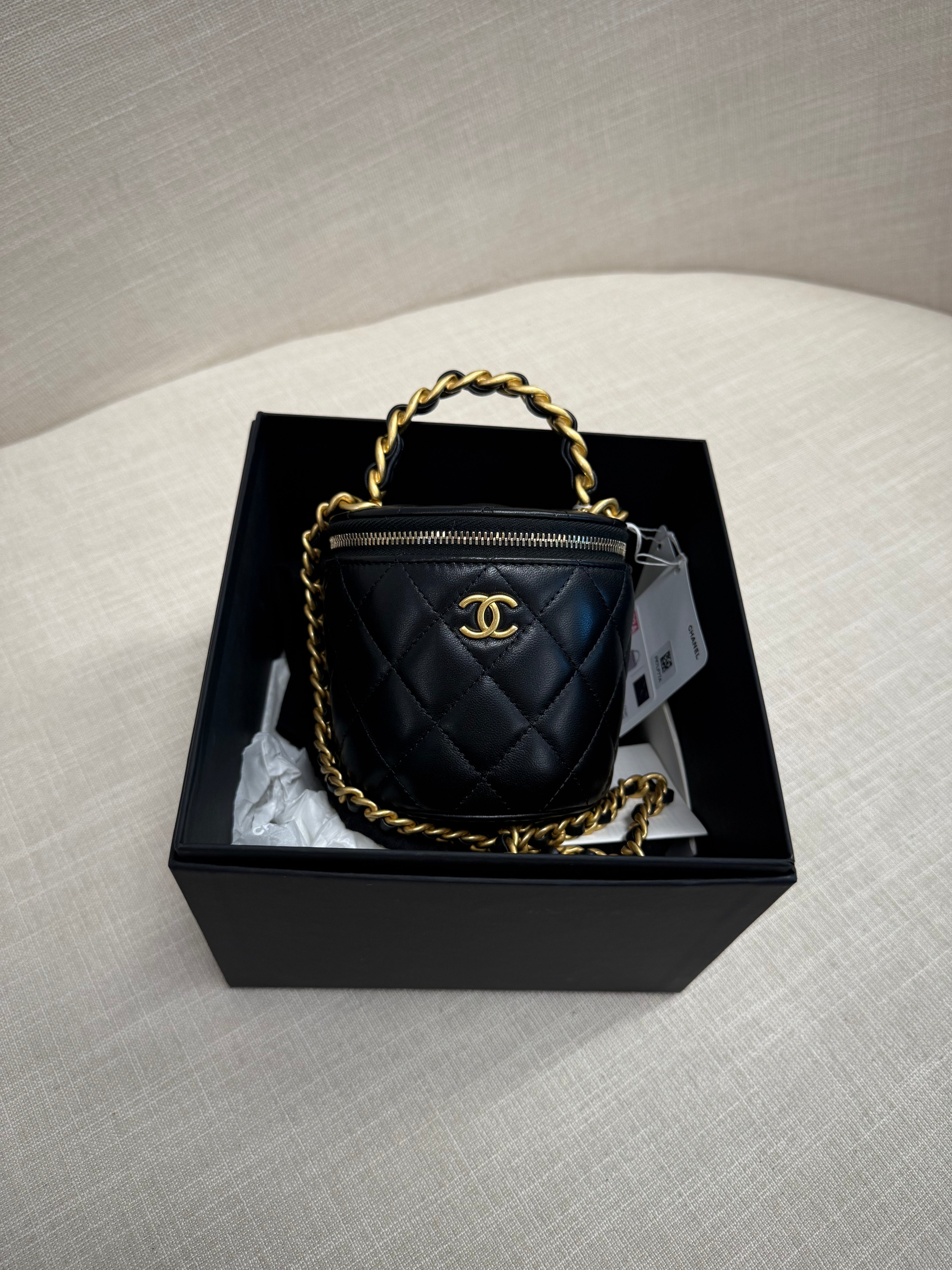 CHANEL HANDLE VANITY QUILTED “AFTERNOON TEA TOP” BLACK LAMSKIN GHW