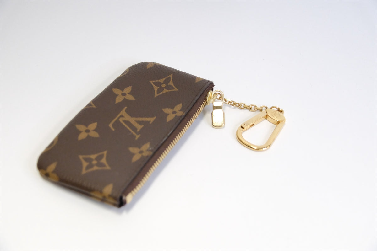 LOUIS VUITTON KEY CHAIN POUCH MONOGRAM