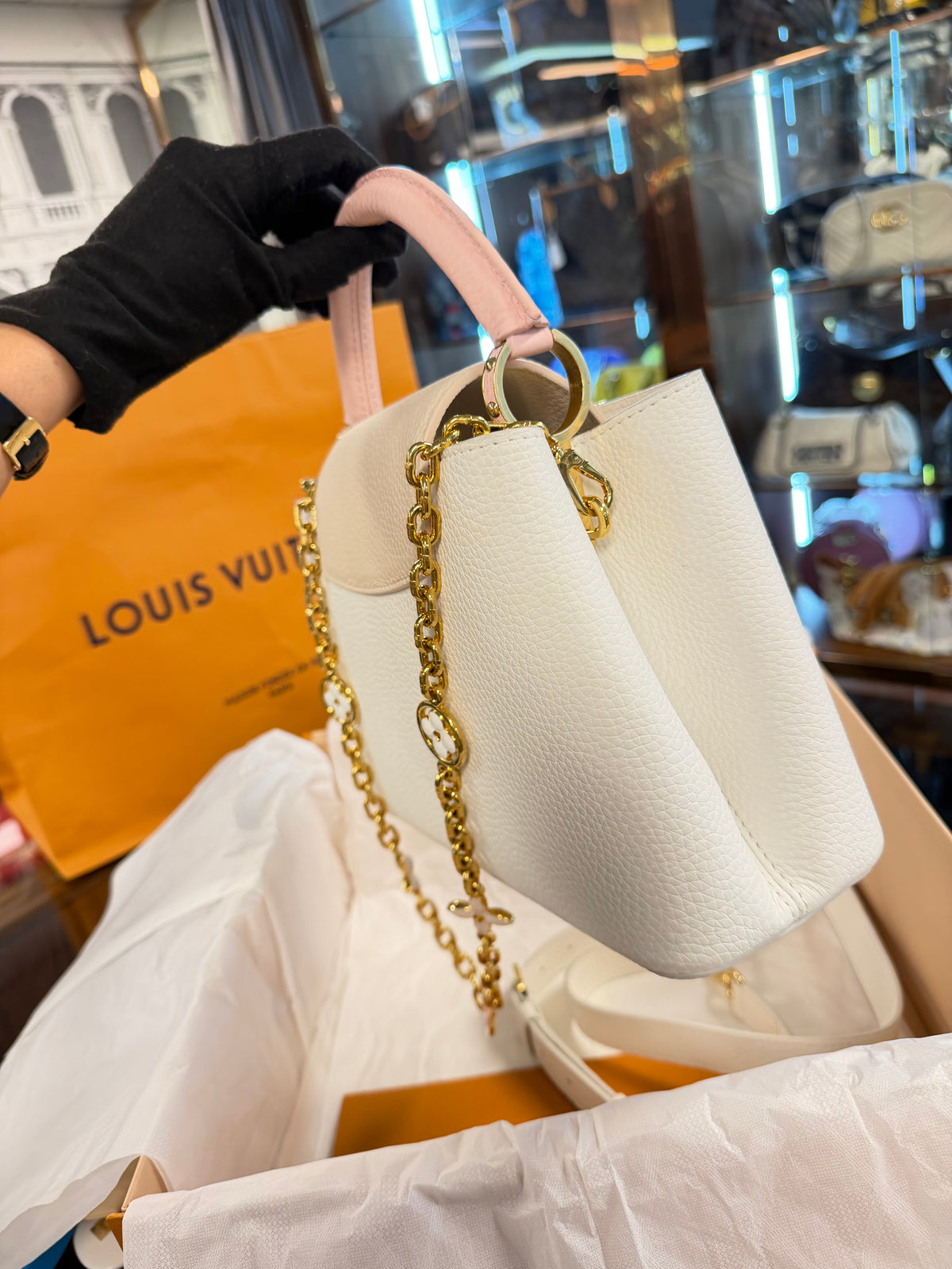 LOUIS VUITTON CAPUCINES  BB