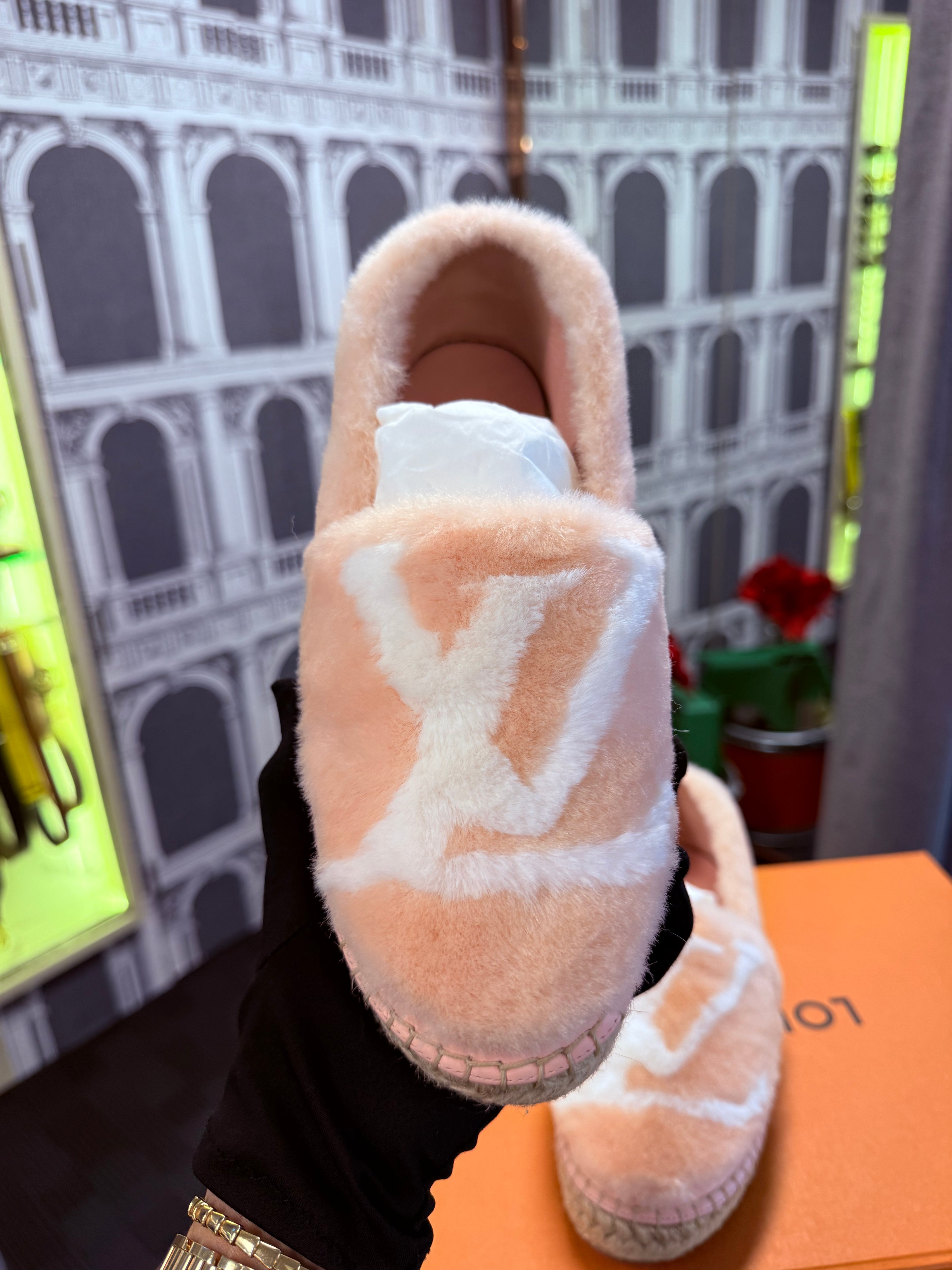 LOUIS VUITTON SEASHORE ESPADRILLES SIZE 38 PINK