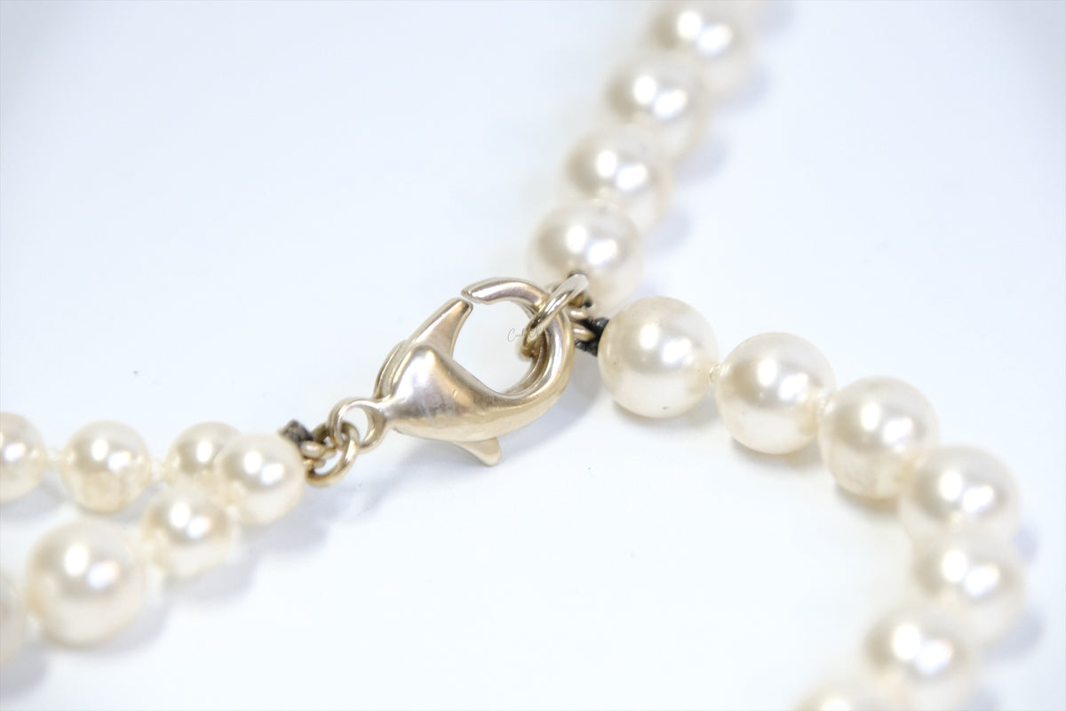 CHANEL CRYSTAL CC FAUX PEARL STRAND CHAIN BELT