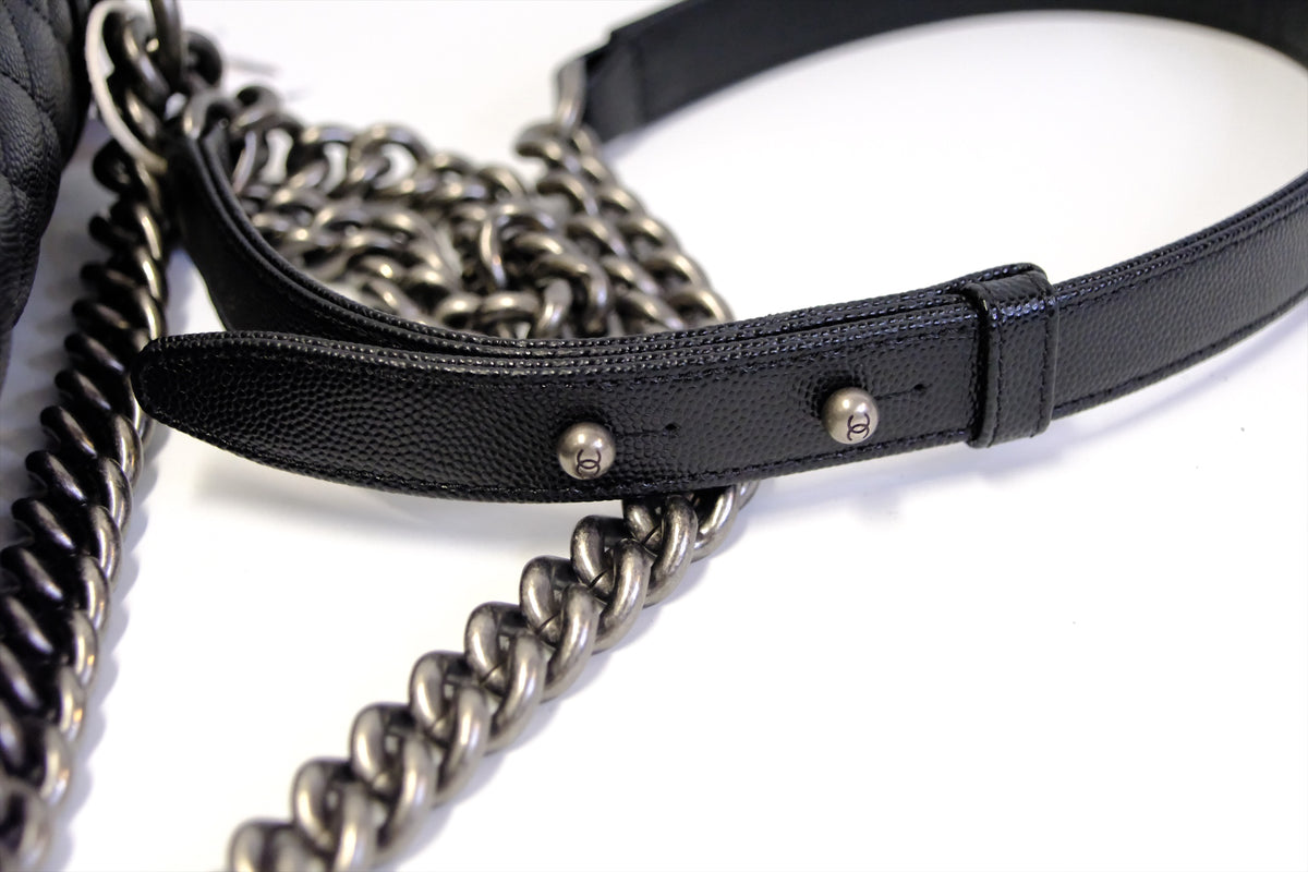 CHANEL OLD MEDIUM BOY CAVIAR RHW
