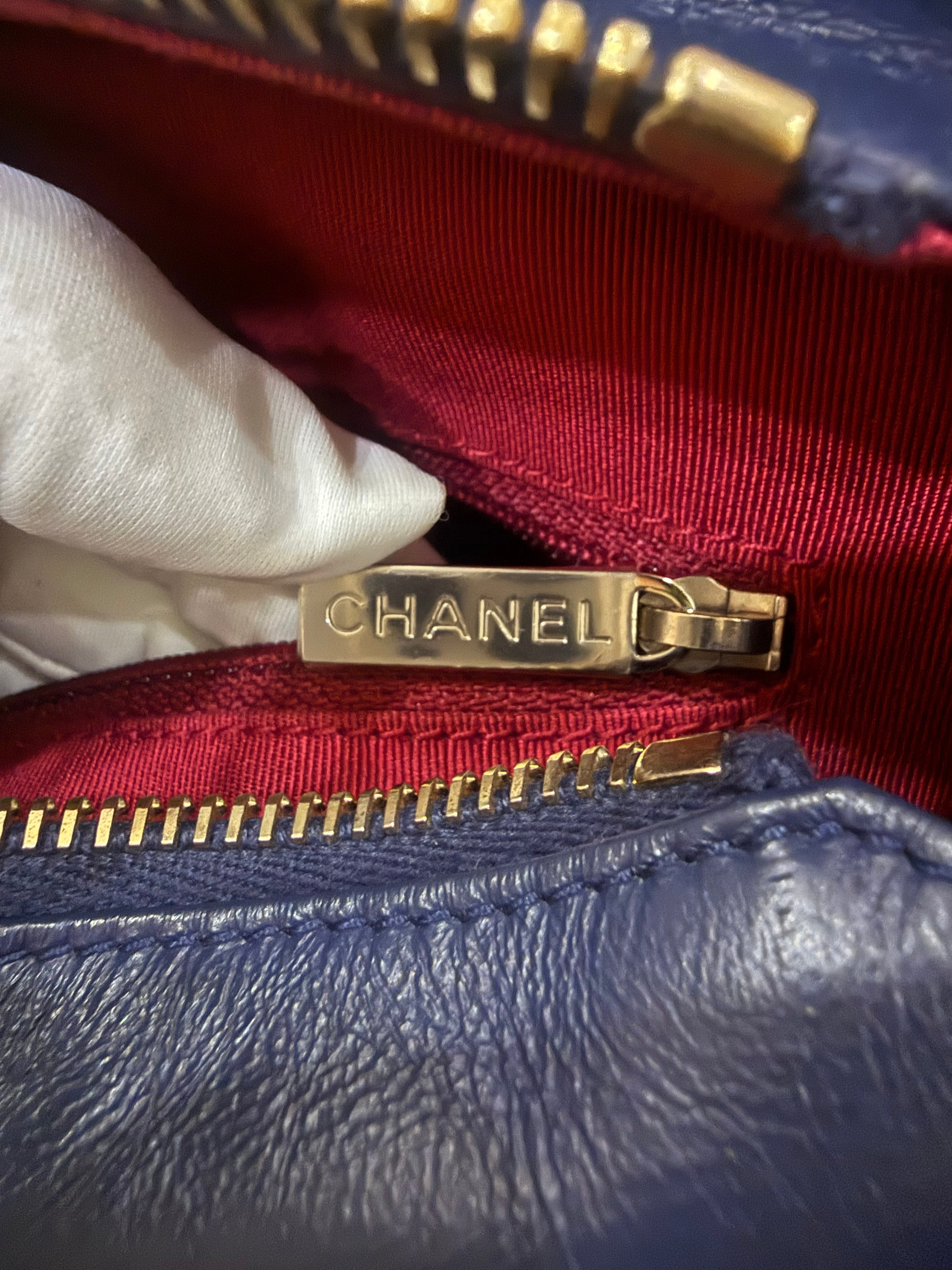 CHANEL SMALL GABRIELLE NAVY/BLACK CALFSKIN MIXED HARDWARE