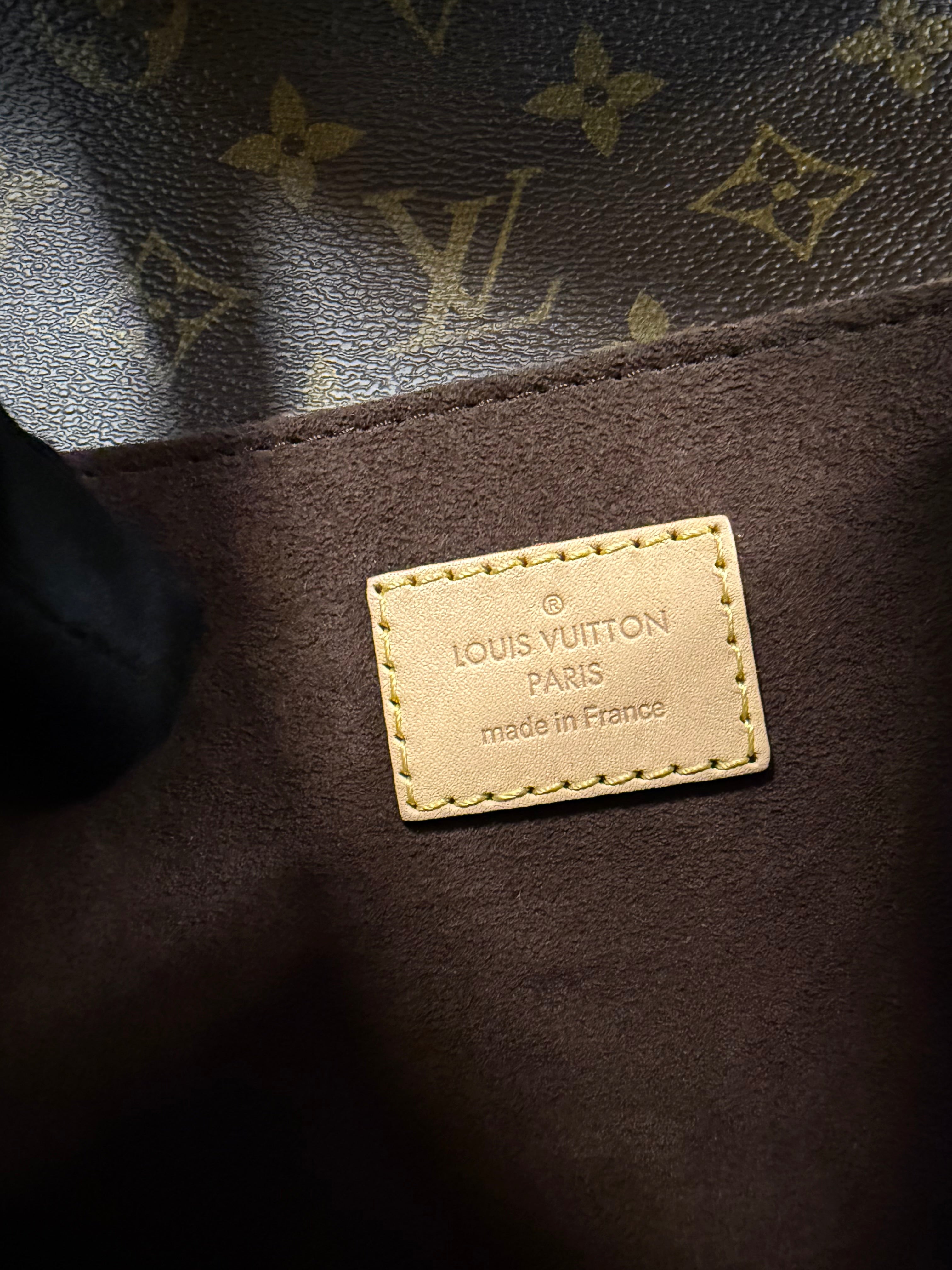 LOUIS VUITTON POCHETTE METIS MONOGRAM