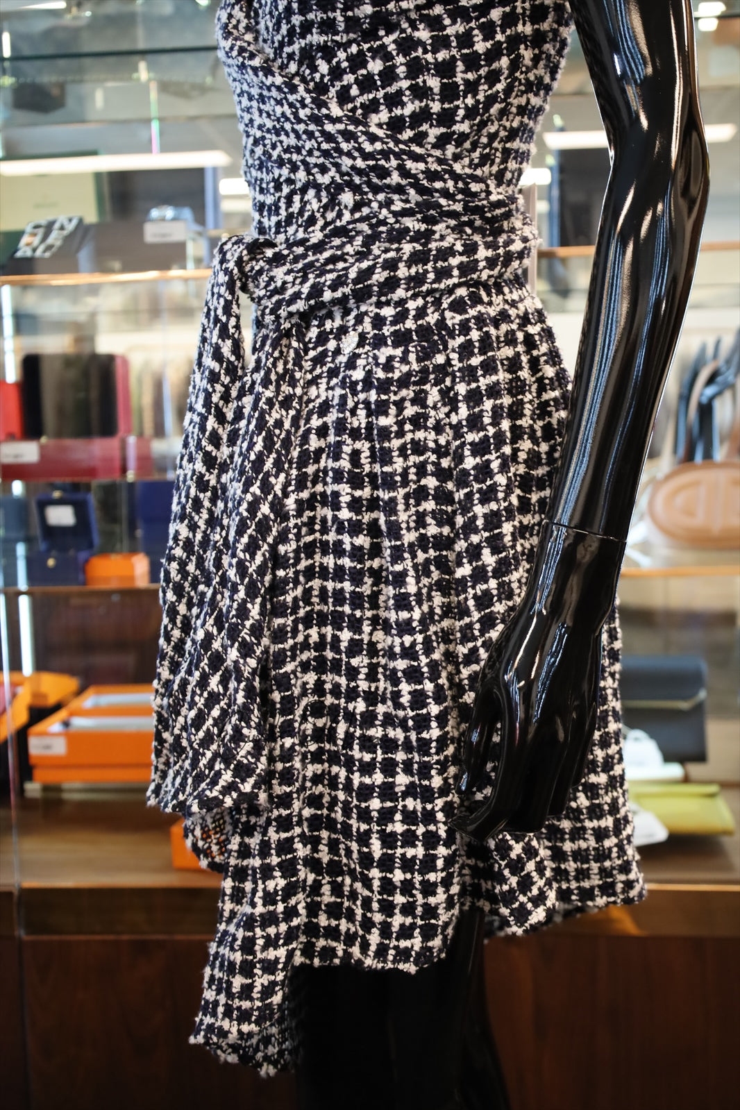 CHANEL 23C ASYMMETRICAL HEM TWEED 36FR