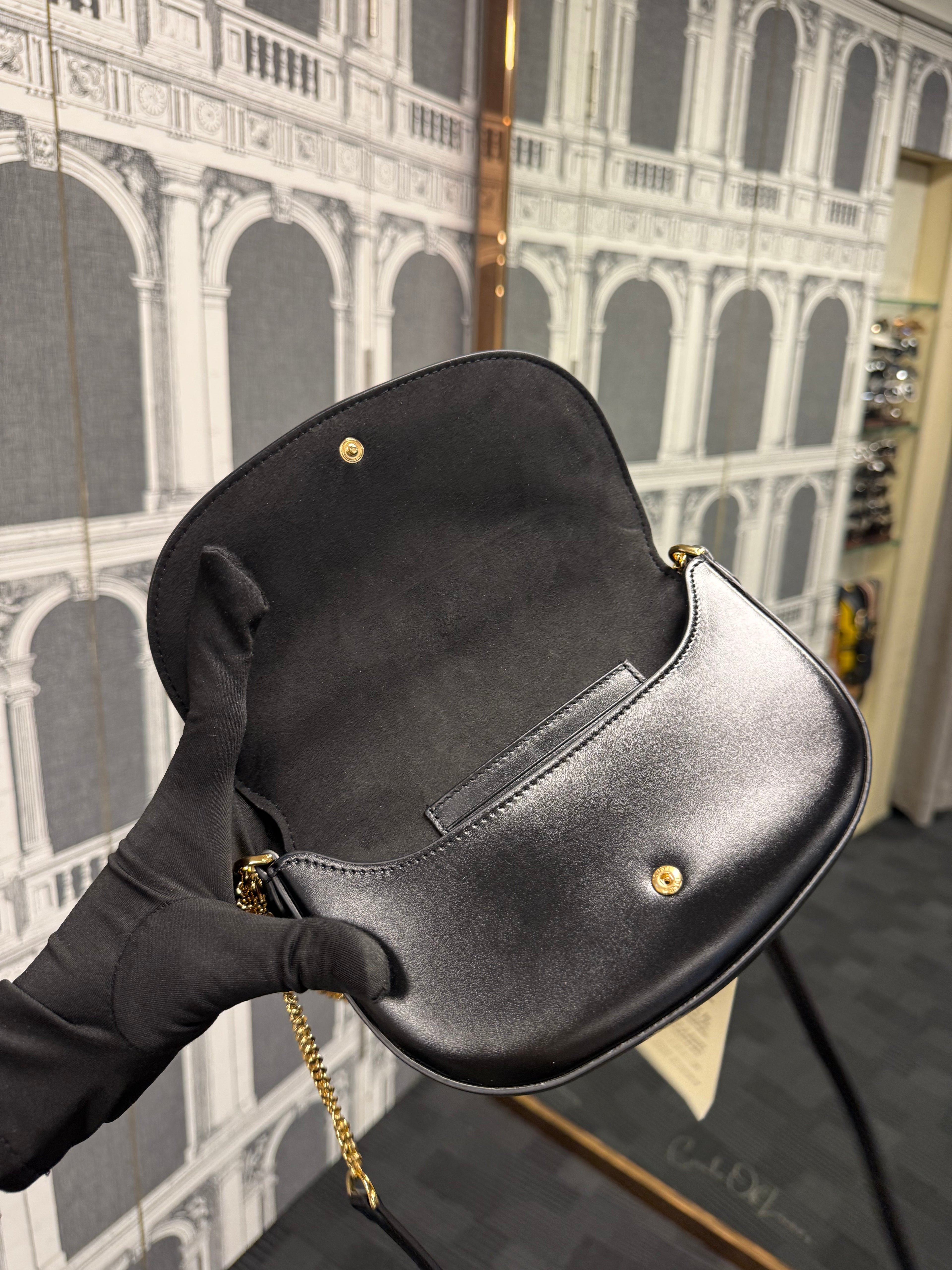 FENDIGRAPHY WALLET ON CHAIN BLACK  LEATHER WALLET