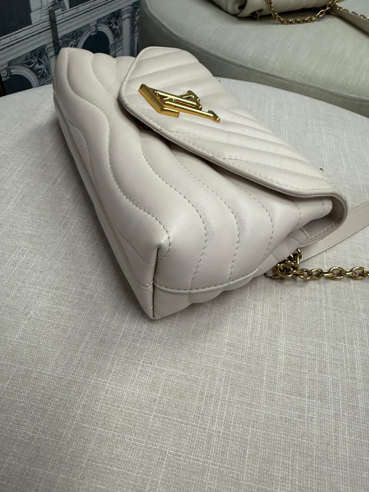 LOUIS VUITTON  NEW WAY MM IVORY CHAIN BAG