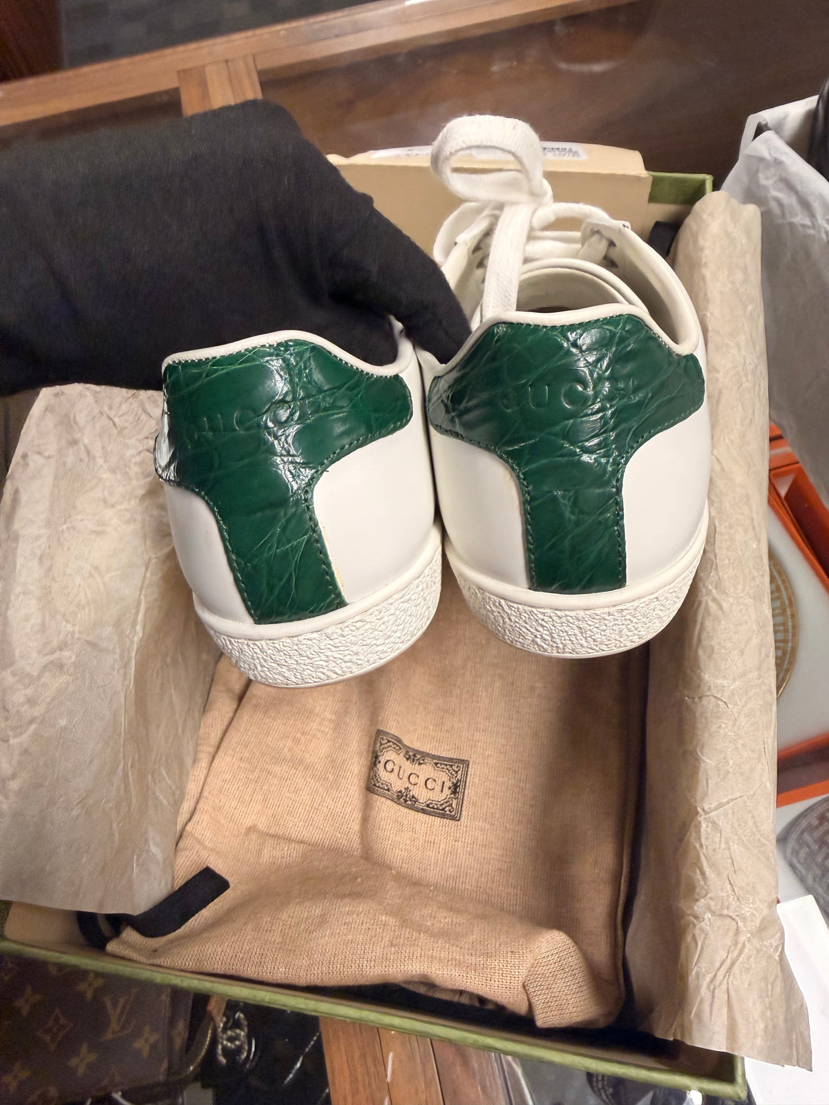 GUCCI SNEAKER SIZE 35