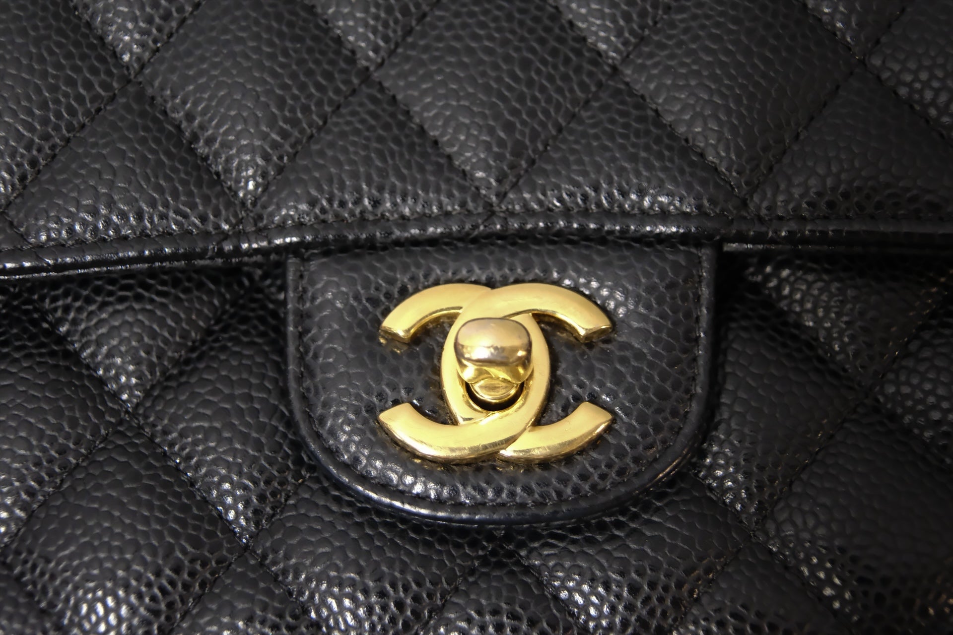 CHANEL CLASSIC BLACK CAVIAR GHW