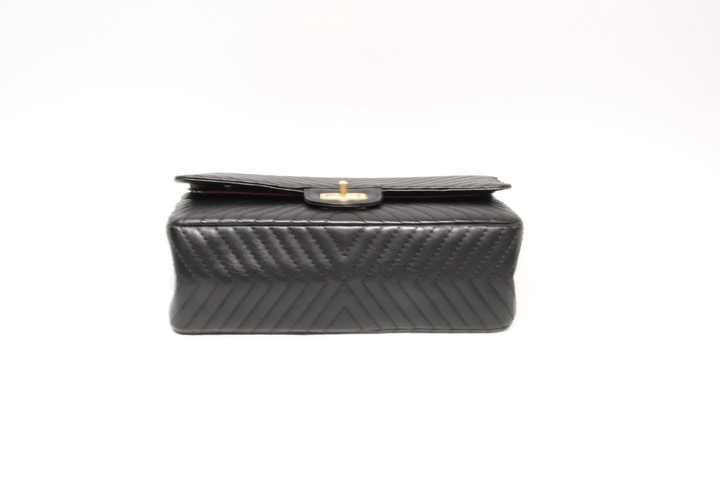 CHANEL REISSUE 2.55 CHEVRON SHEEP SKIN AGED GHW