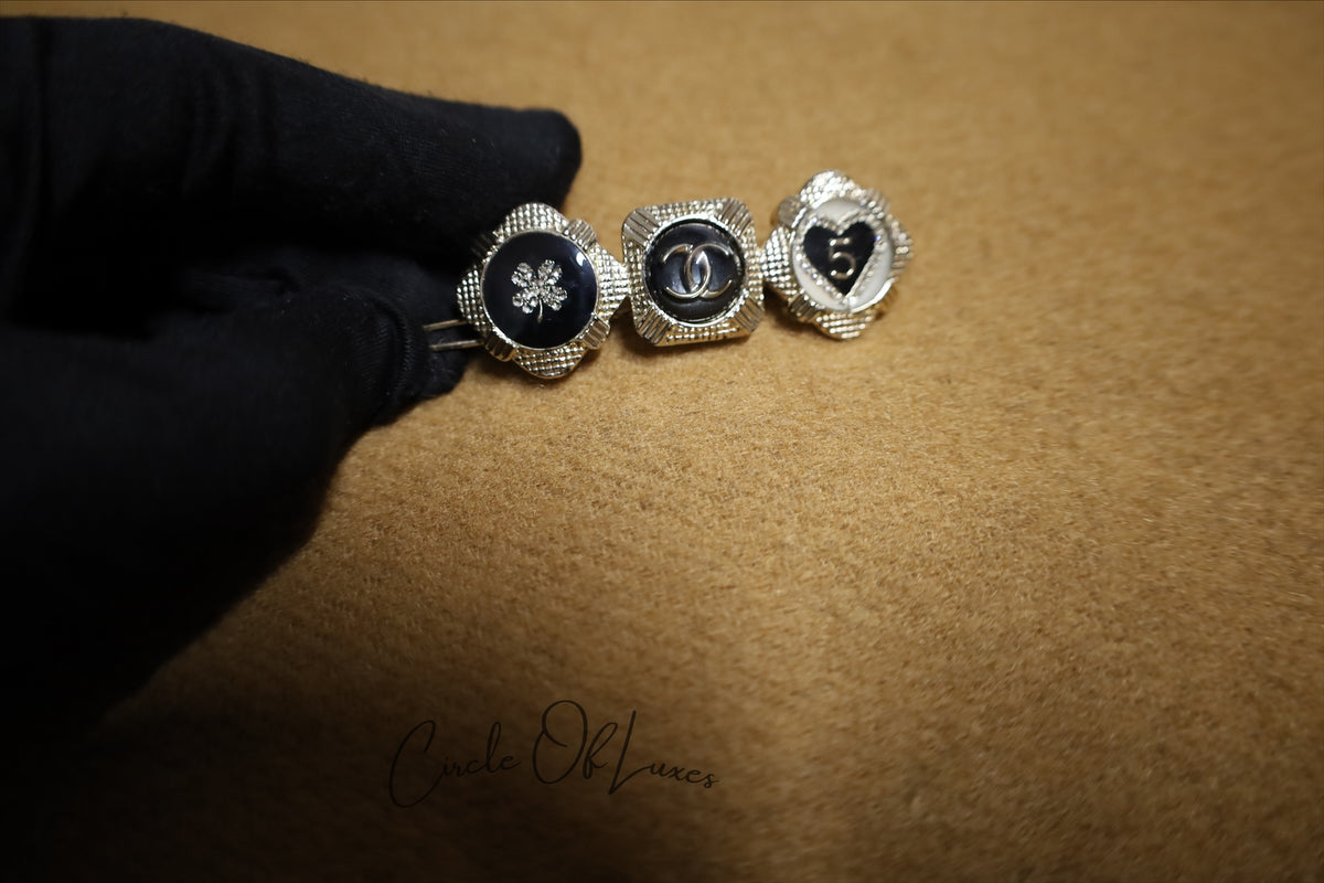 CHANEL HAIR CLIP