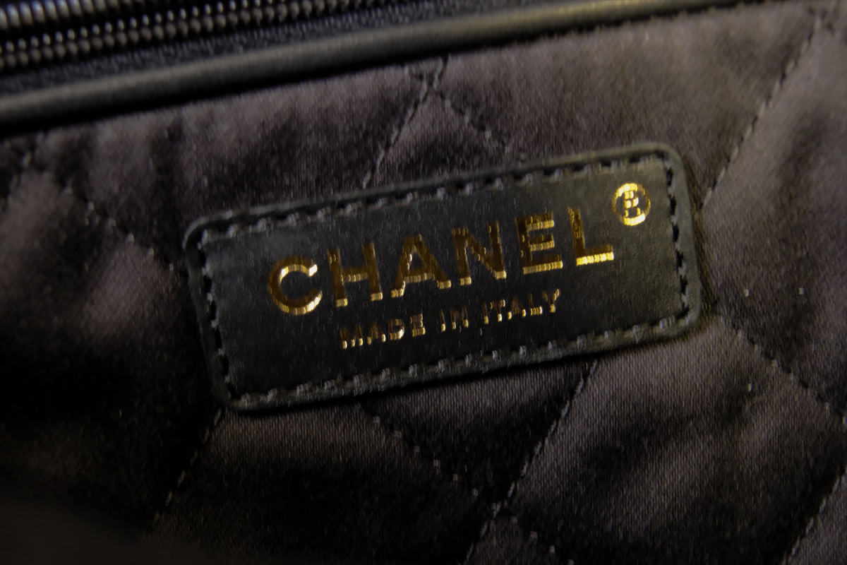CHANEL C22 SMALL BLACK