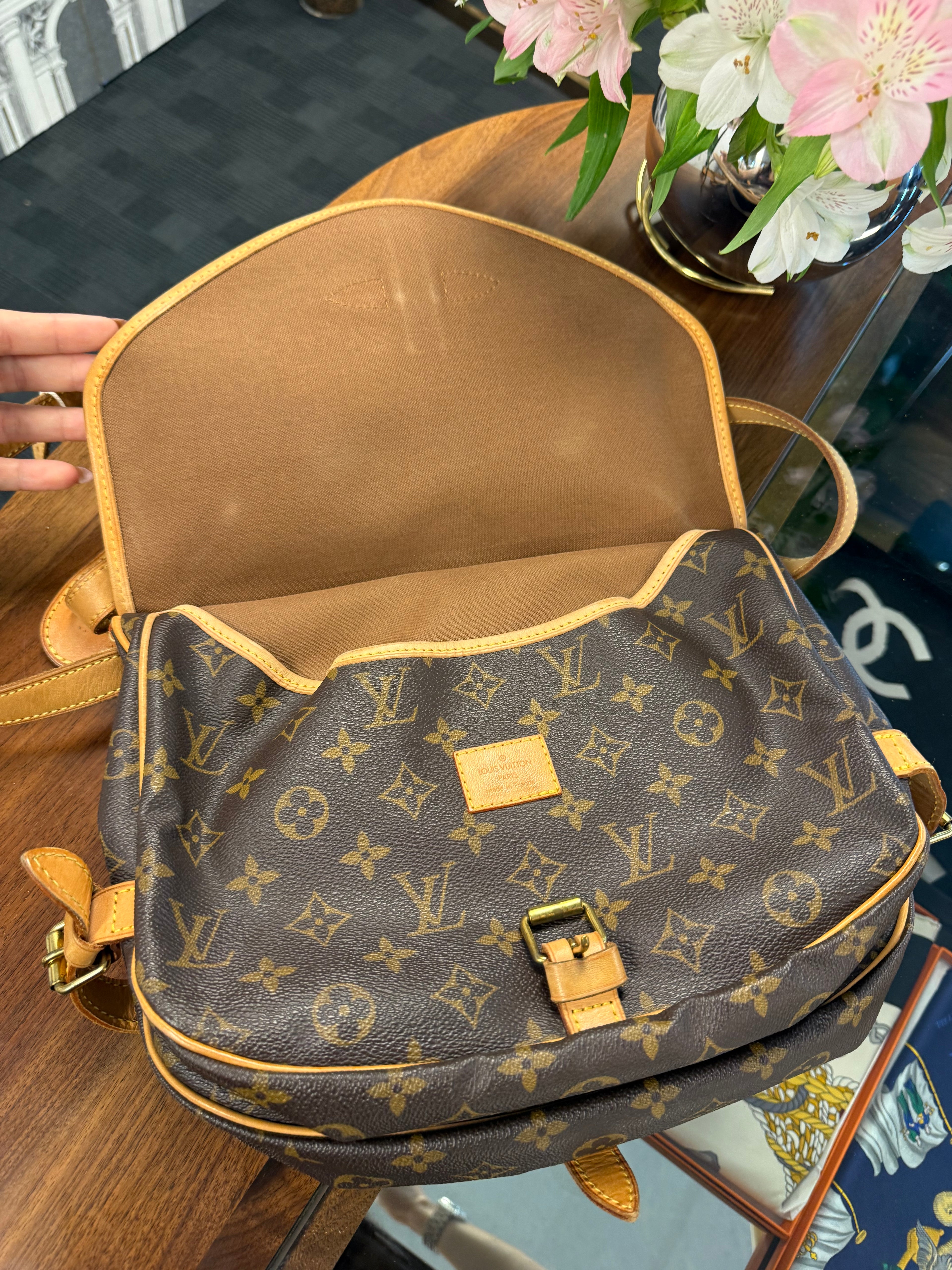 LOUIS VUITTON MONOGRAM