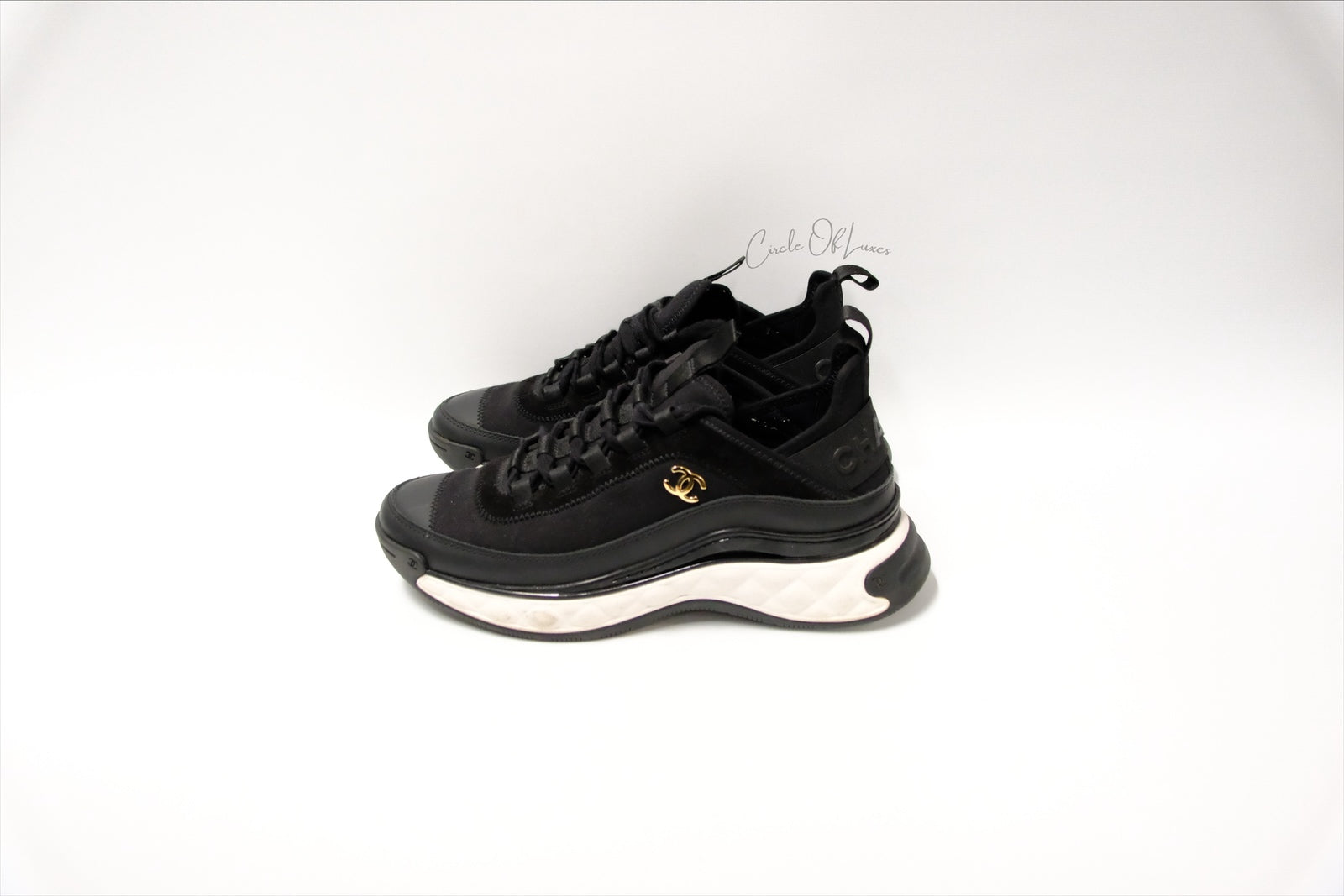 CHANEL CLASSIC SNEAKER 37.5