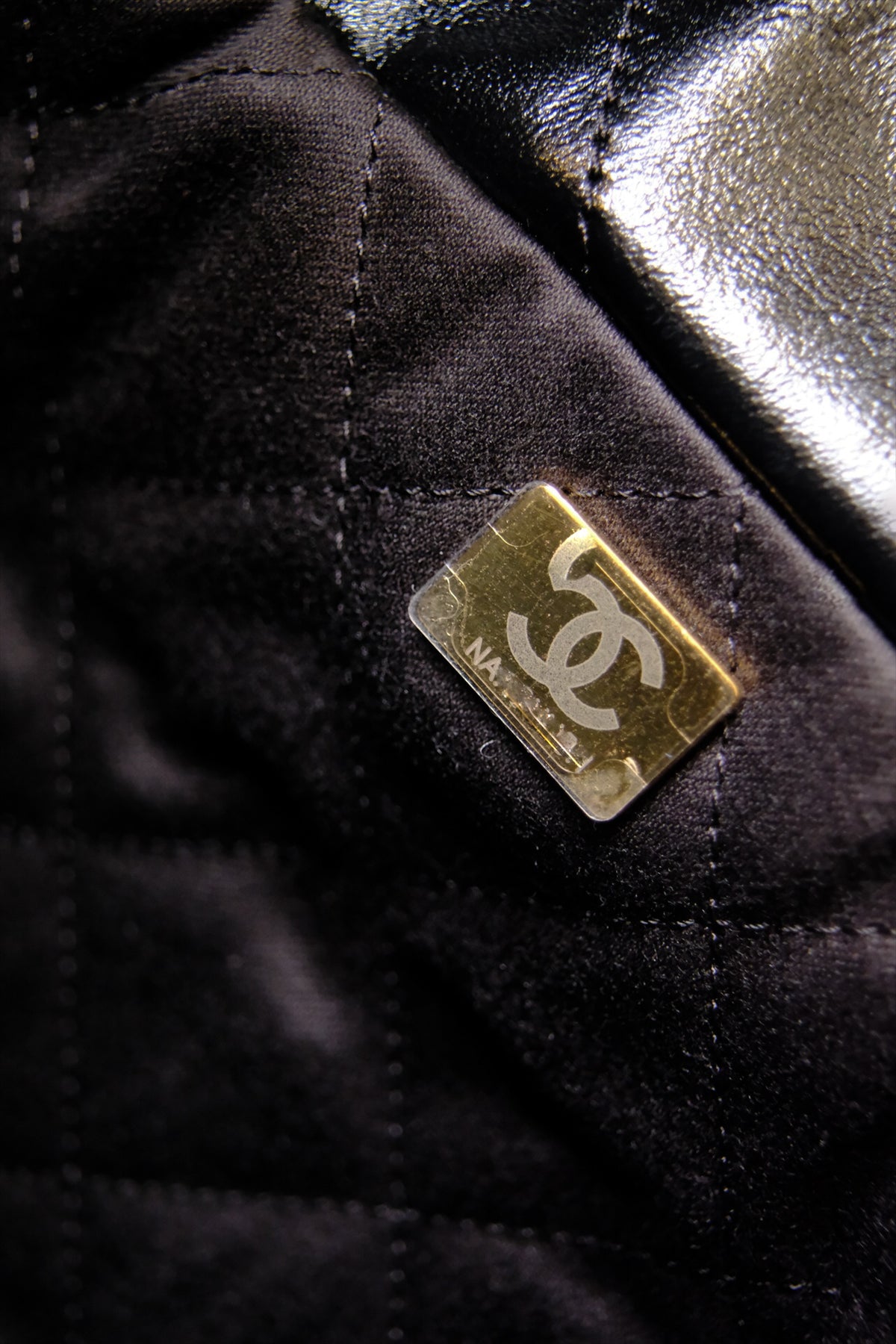 CHANEL C22 SMALL BLACK