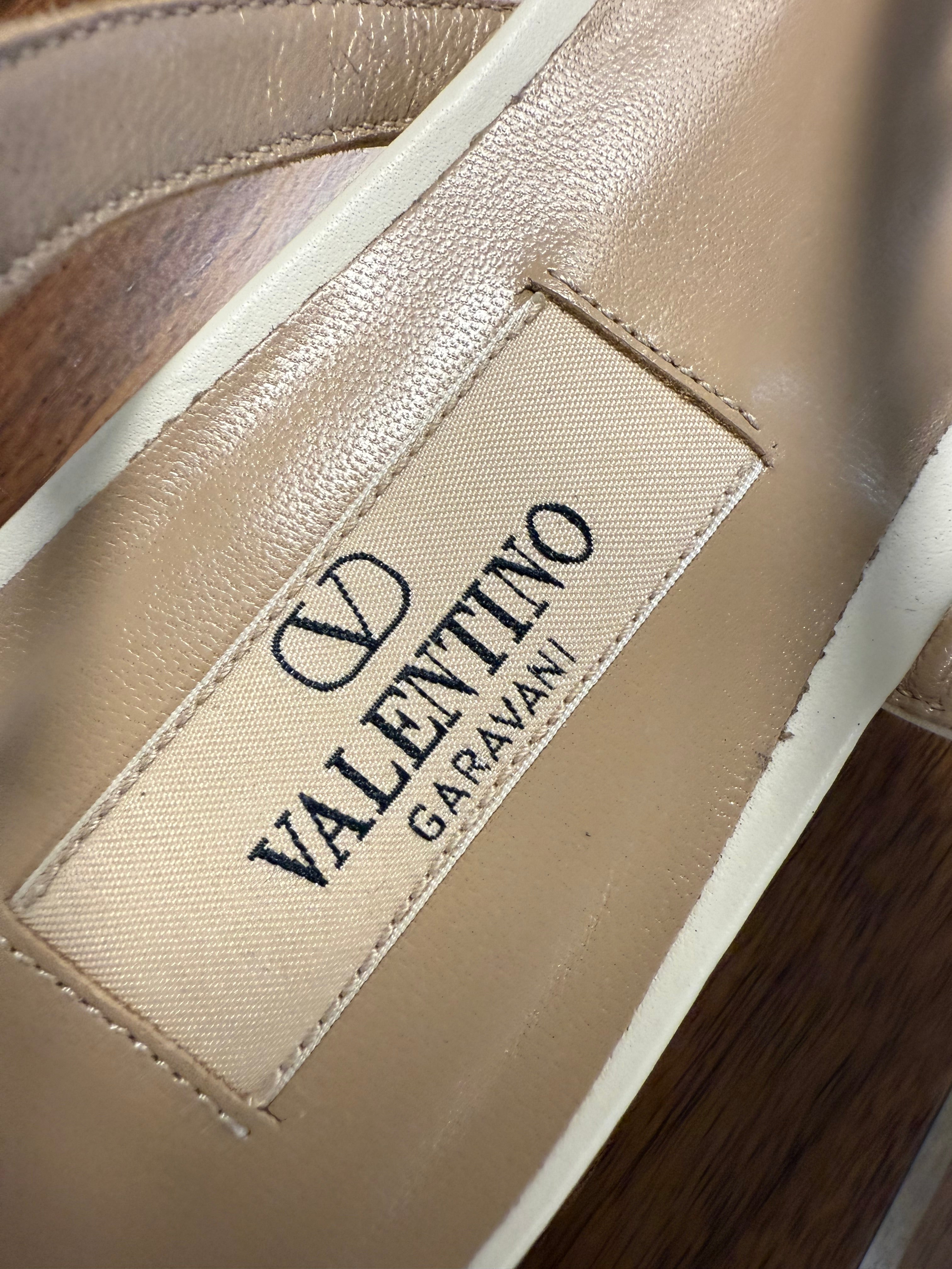 VALENTINO ROCKSTUD LEATHER WHITE size 36
