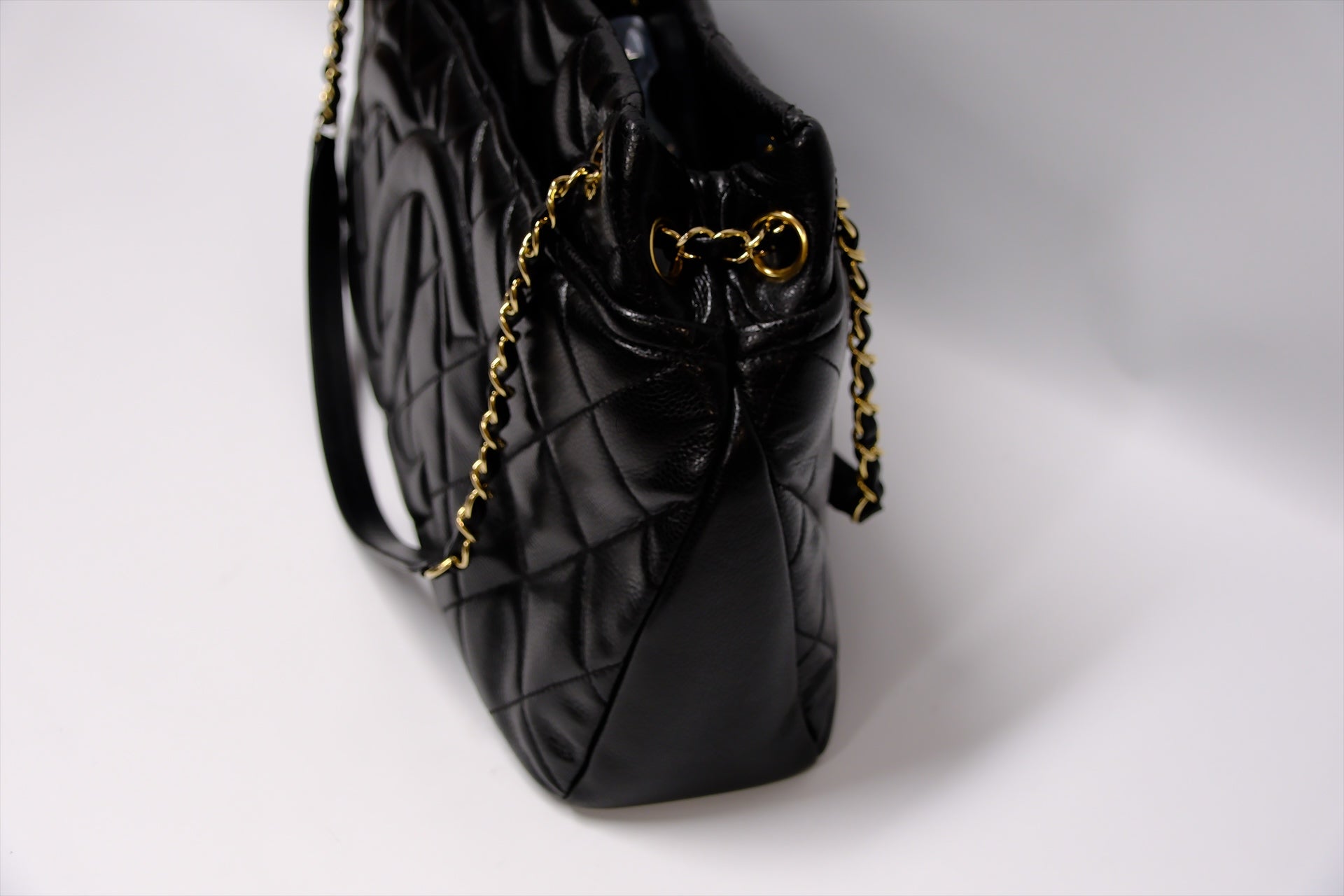 CHANEL BLACK TOTE CAVIAR  GHW