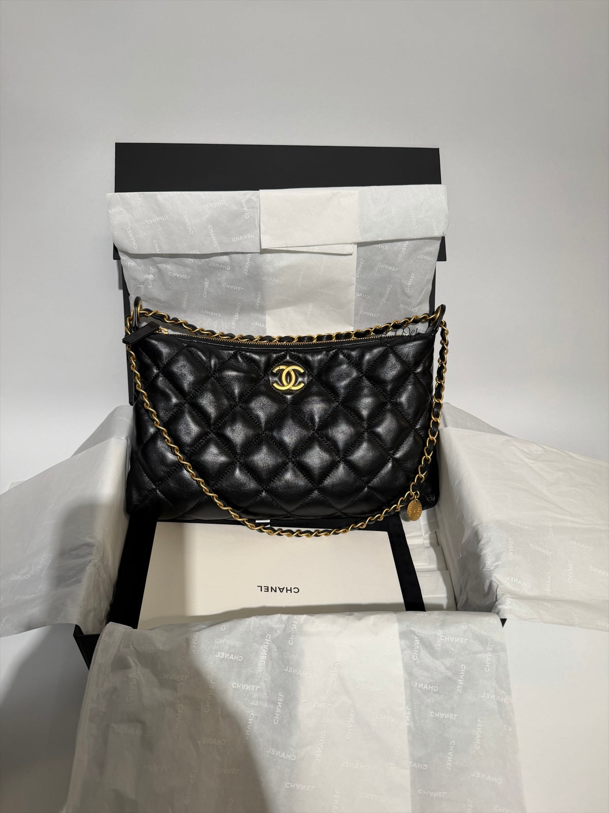 CHANEL HOBO 25s 26cm BLACK GHW (FULLSET)