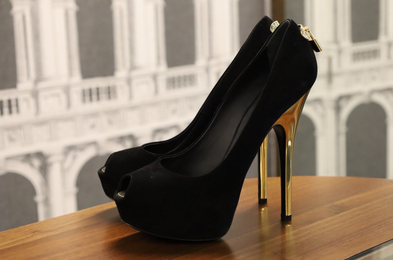 LOUIS  VUITTON HEEL 39