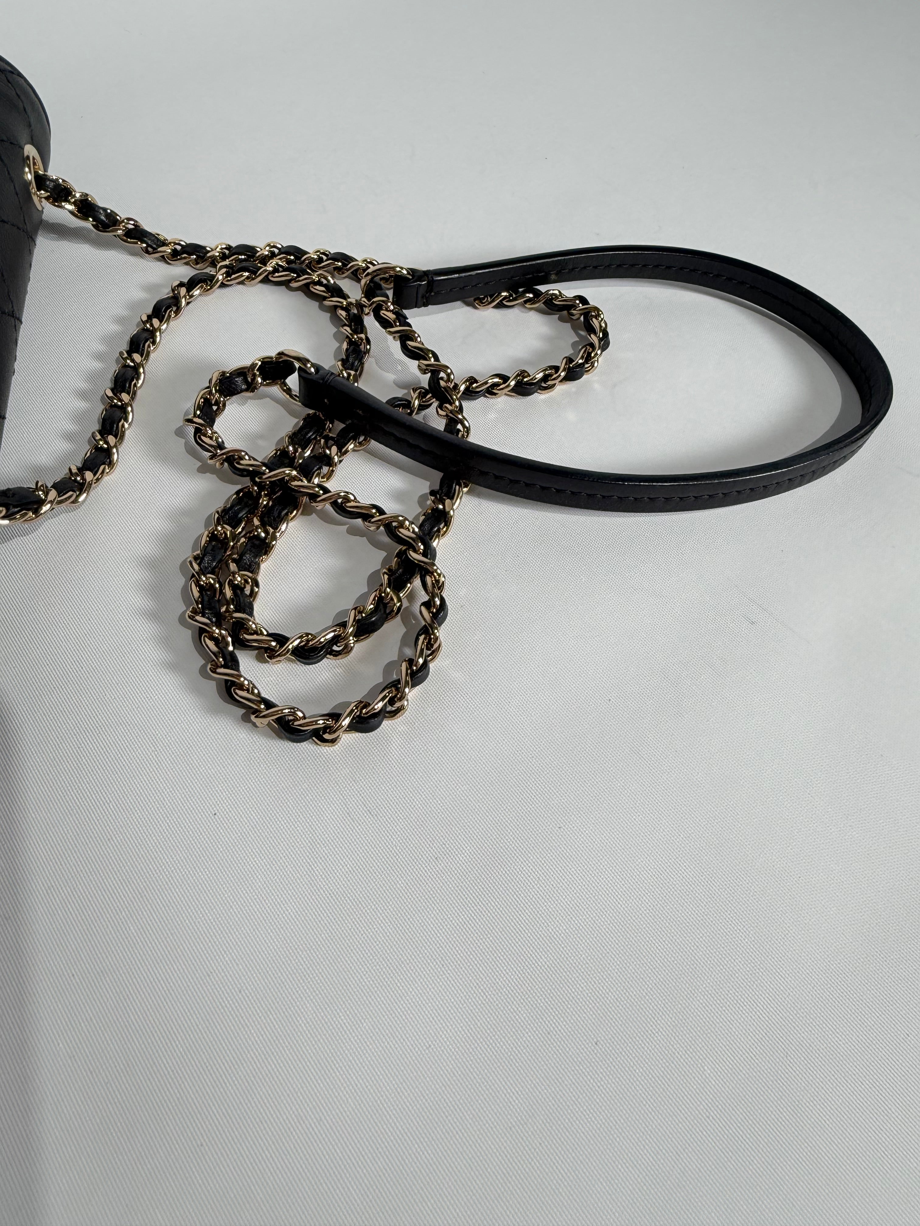COVERED MATELASSE SMALL FLAP CLOSURE CHAIN CALFSKIN