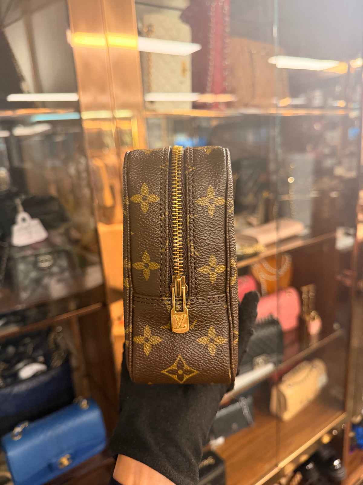 LOUIS VUITTON TROUSSE COSMETIC POUCH 28 MONOGRAM