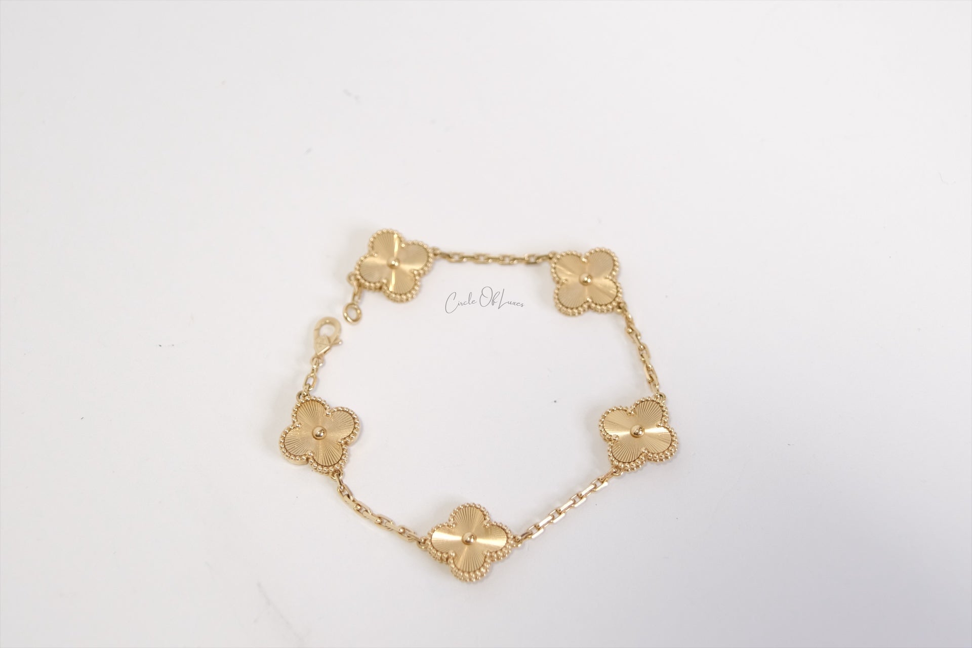 V&  C vintage Alhambra 5Motif Bracelet yellow gold