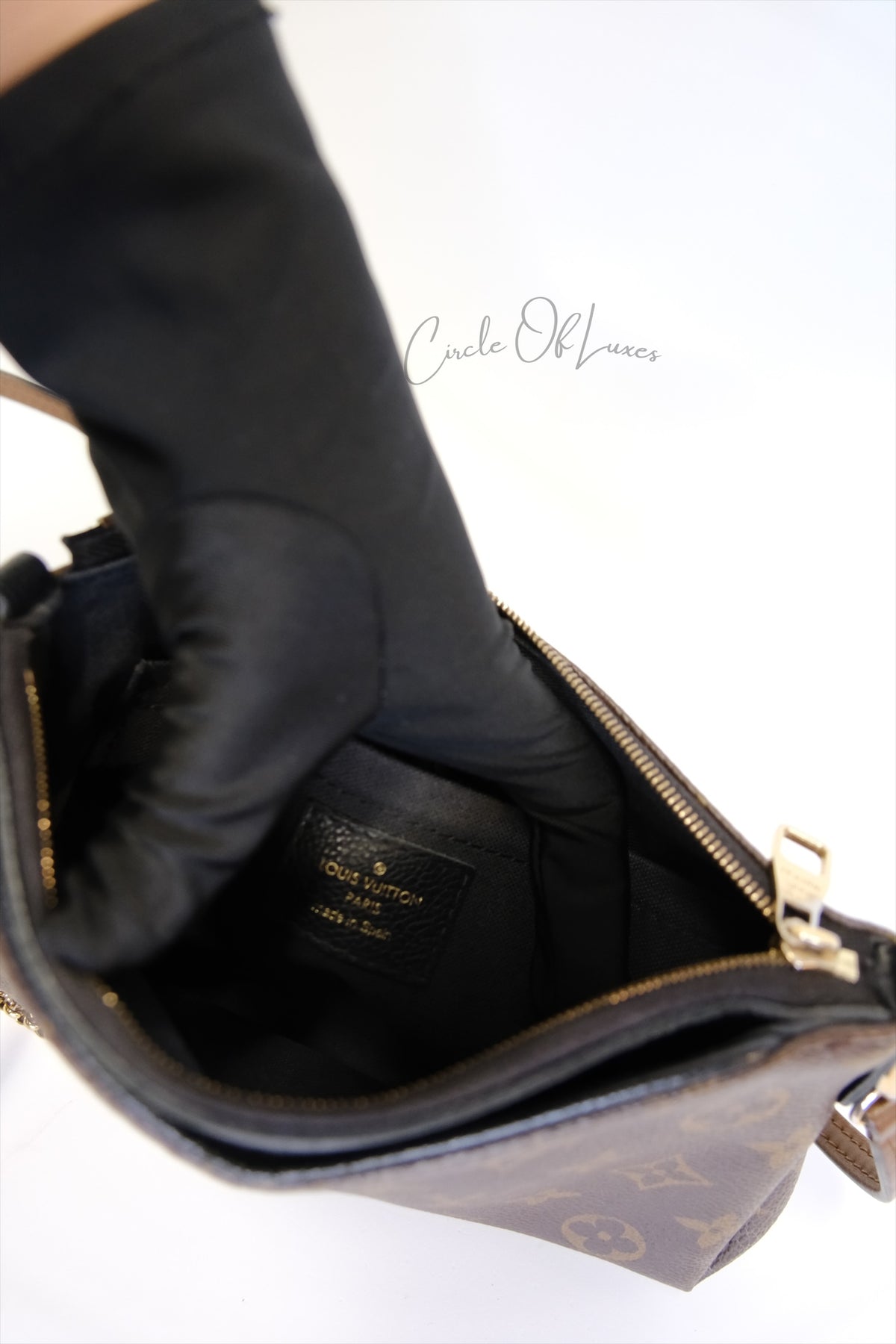 LOUIS VUITTON PALLAS MONOGRAM /NOIR CLUTCH