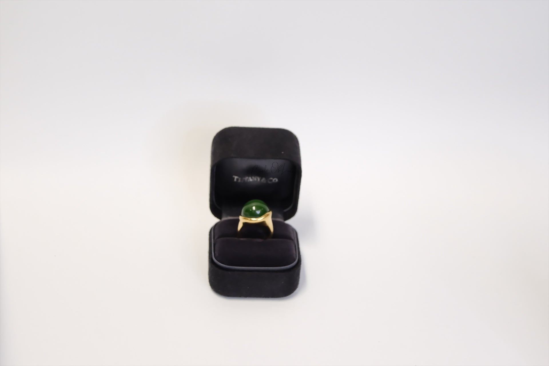 Rare TFN X Elsa Peretti™ Cabochon Ring
in Yellow Gold with Green Nephrite Jade
