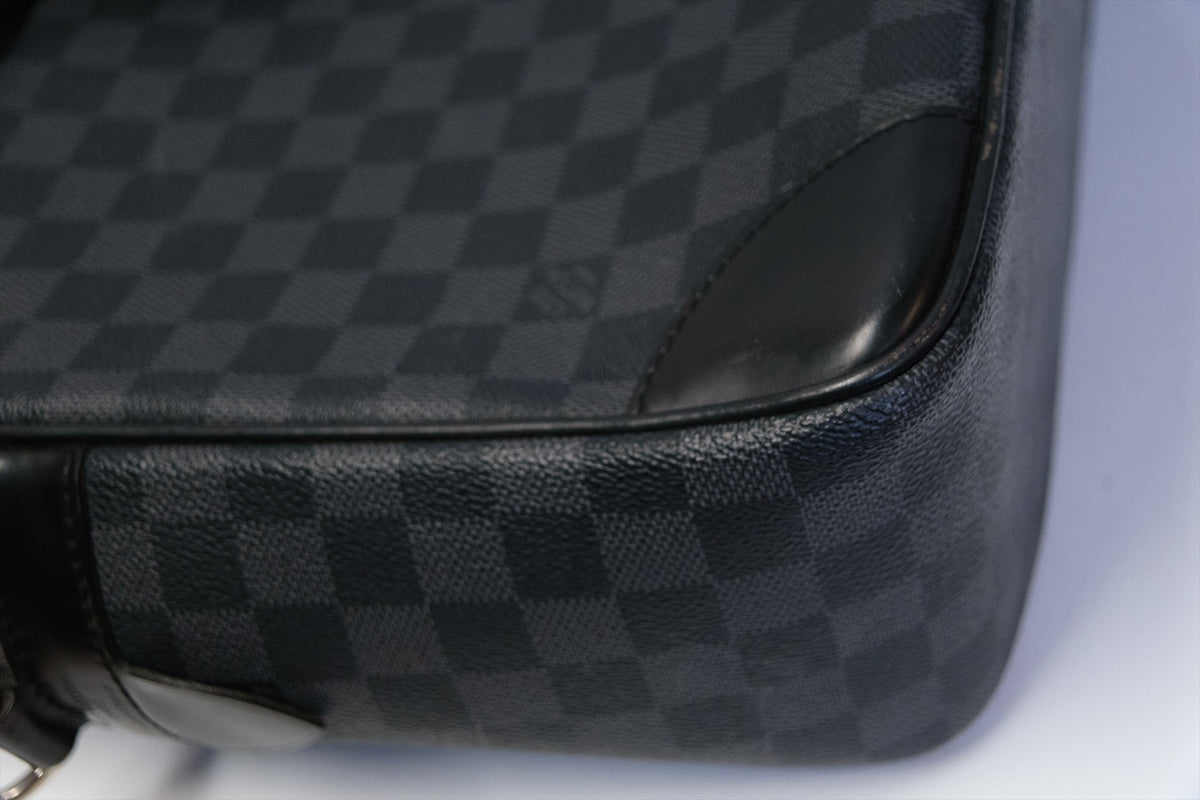 Louis Vuitton Business Bag Damier Graphite Canvas
