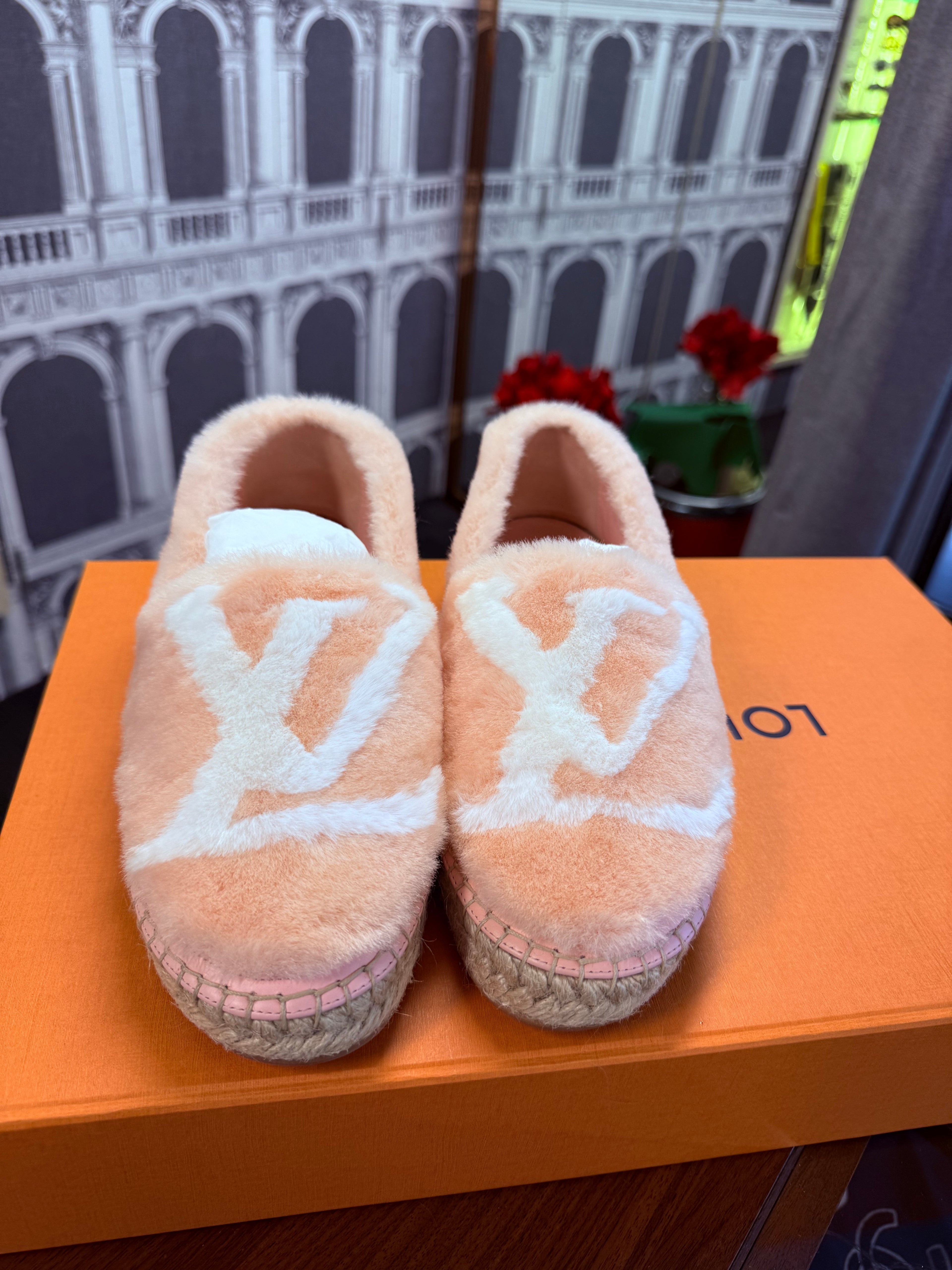 LOUIS VUITTON SEASHORE ESPADRILLES SIZE 38 PINK