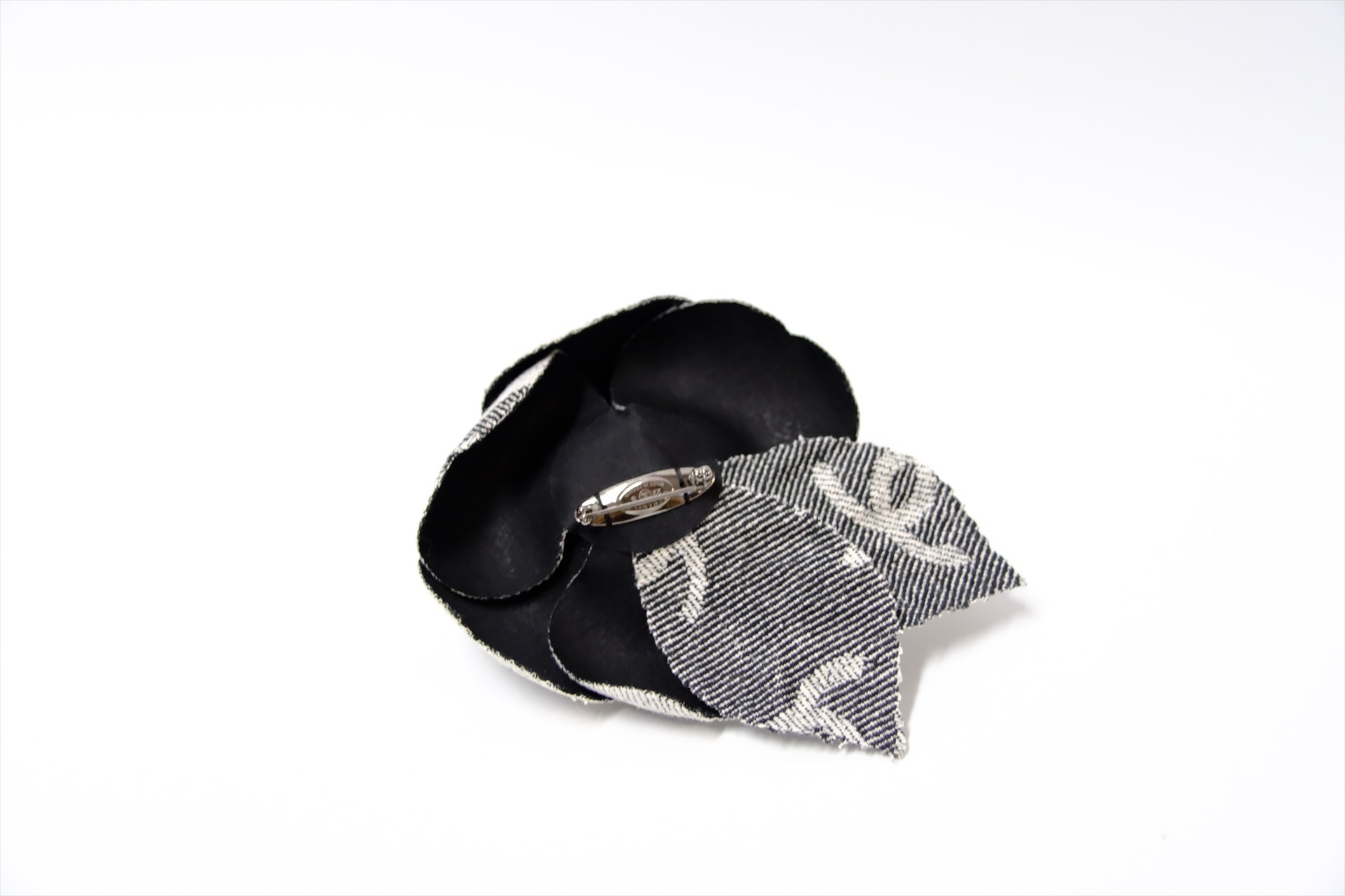 CHANEL 22S CAMELIE DENIM CC LOGO GREY