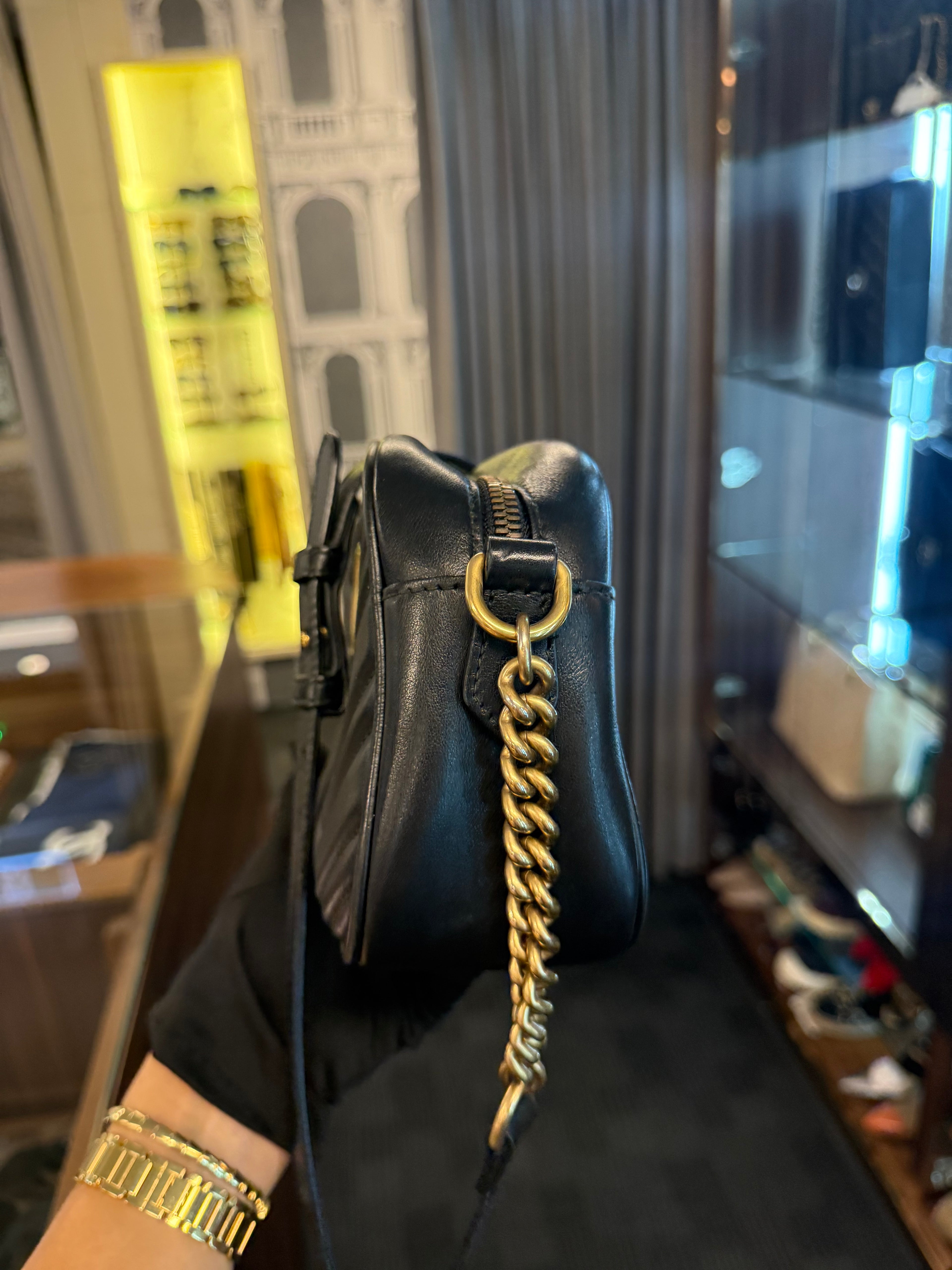 GUCCI SMALL CAMERA MARMONT BLACK GHW