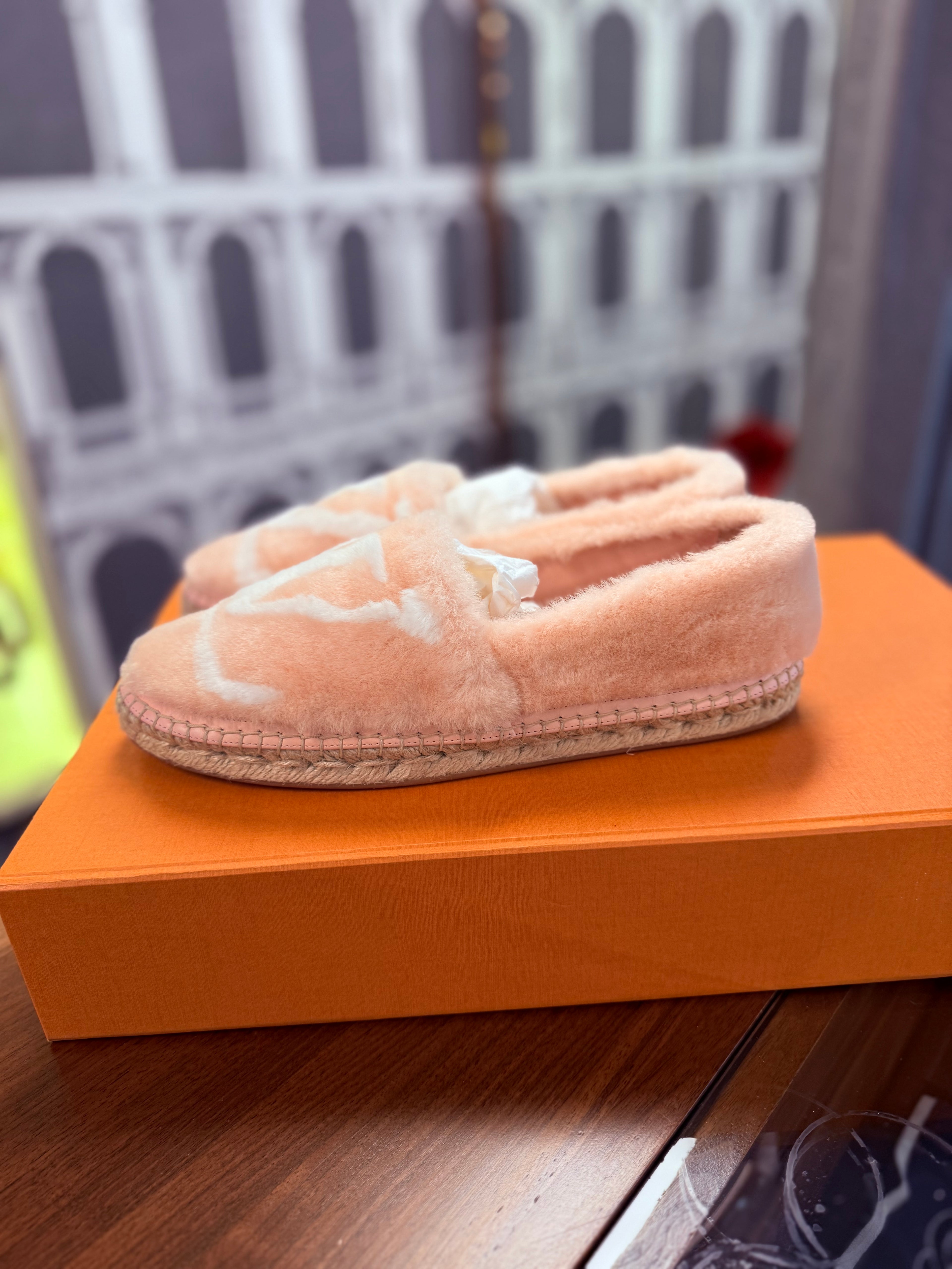 LOUIS VUITTON SEASHORE ESPADRILLES SIZE 38 PINK