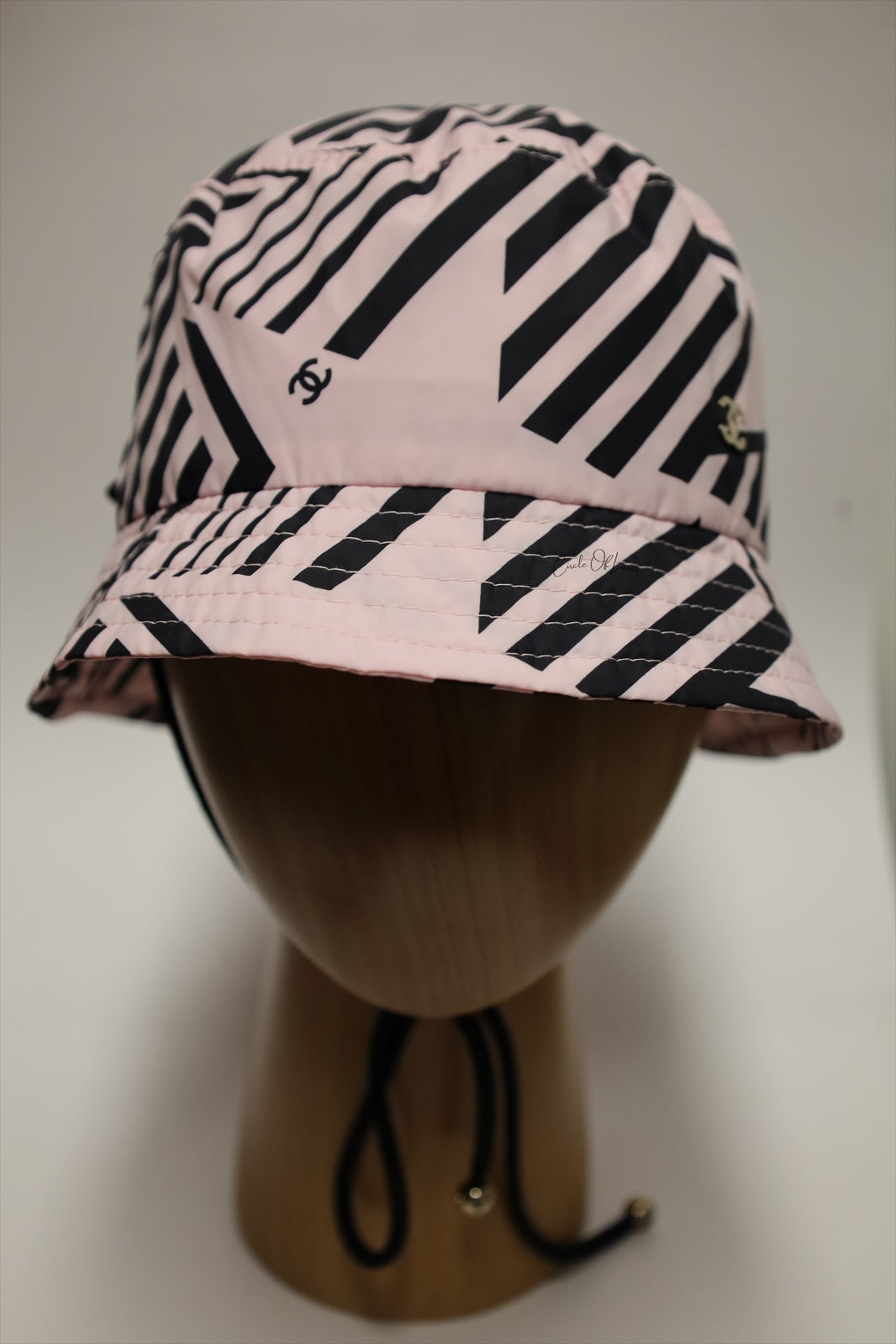 NEW CHANEL PINK BUCKET BAG SIZE S