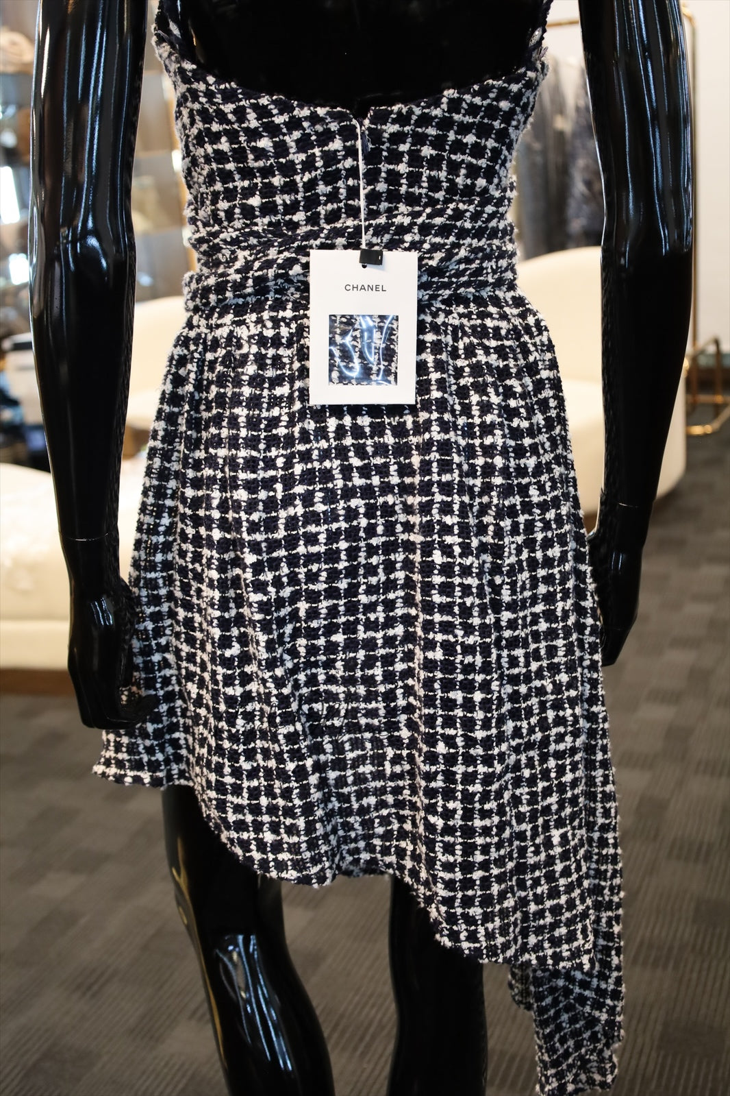 CHANEL 23C ASYMMETRICAL HEM TWEED 36FR