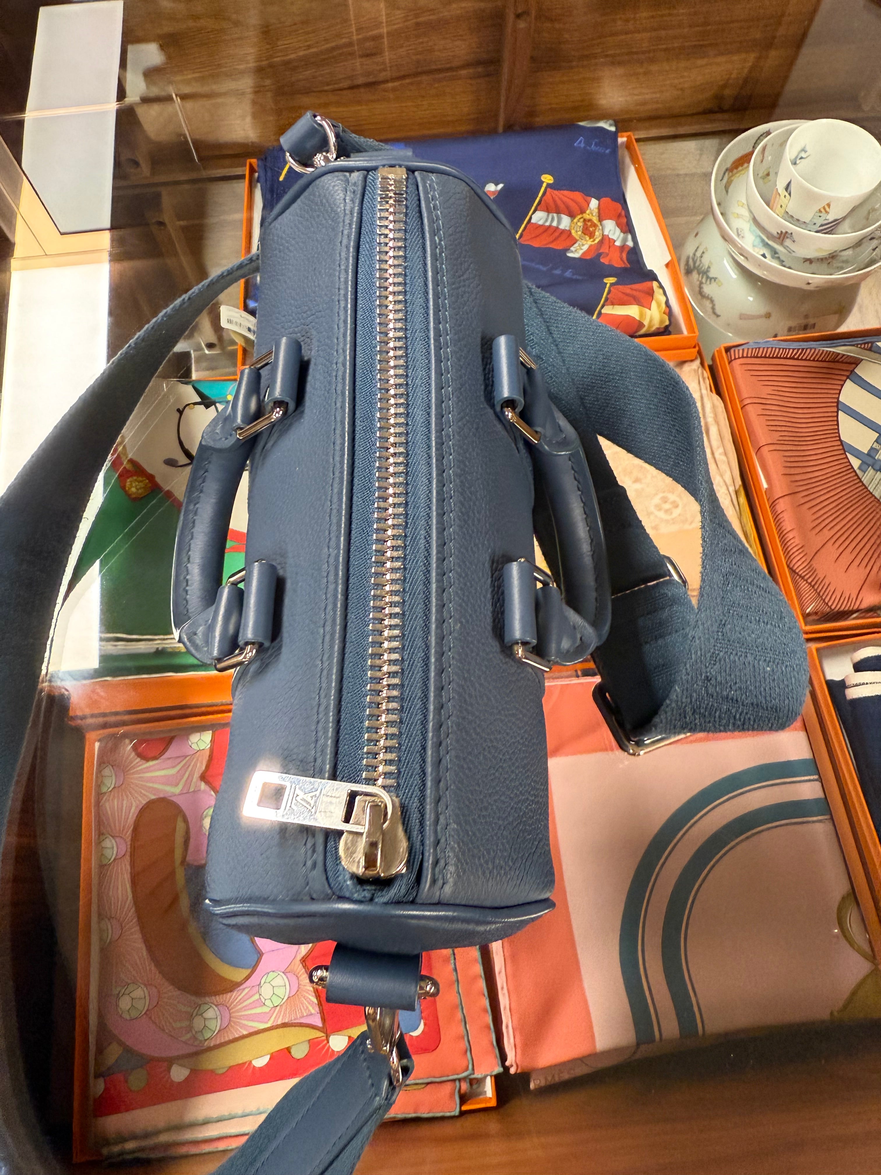 LOUIS VUITTON KEEPALL BLUE