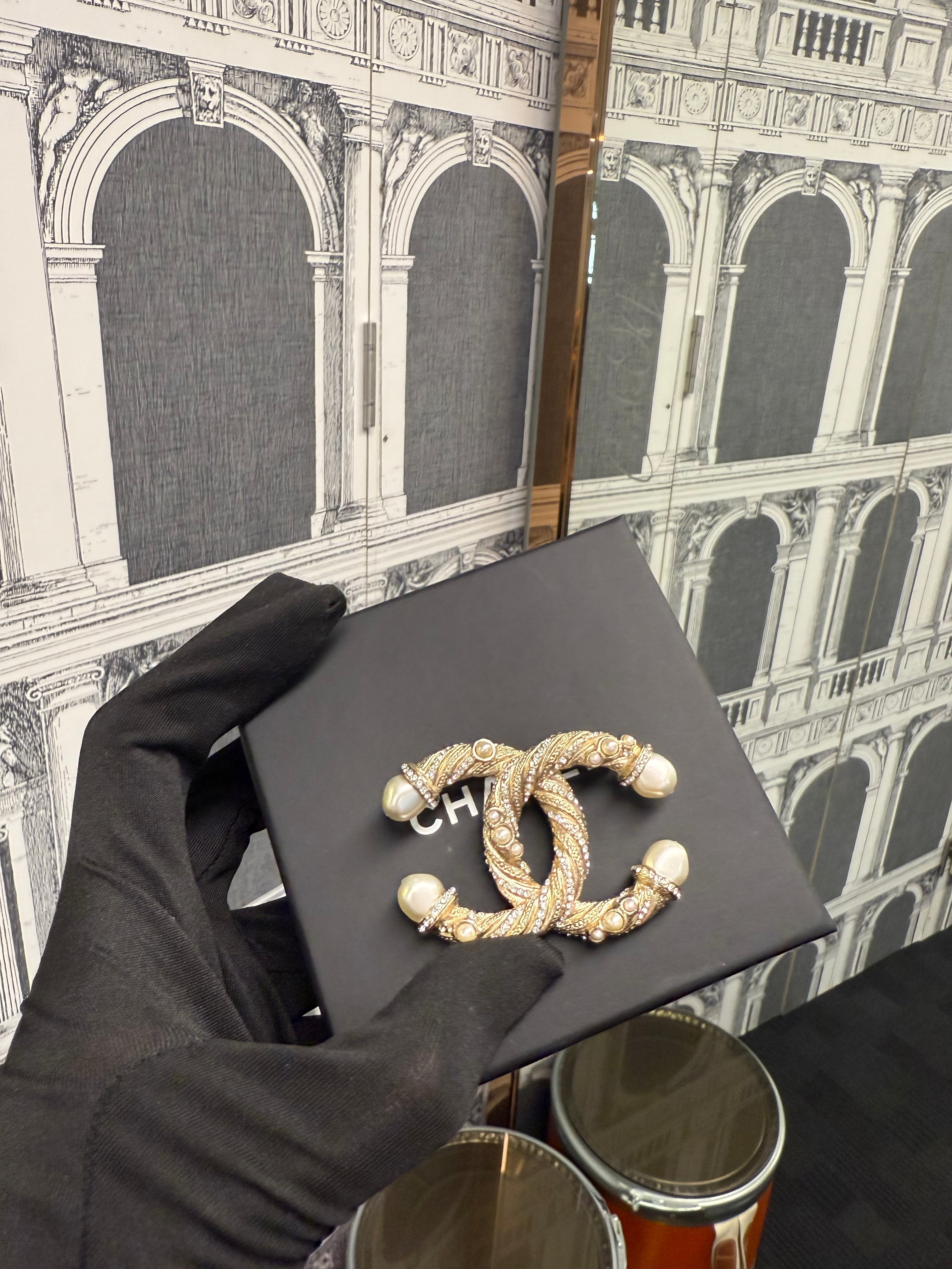 CHANEL  CC PEARL  & CRYSTAL BROOCH