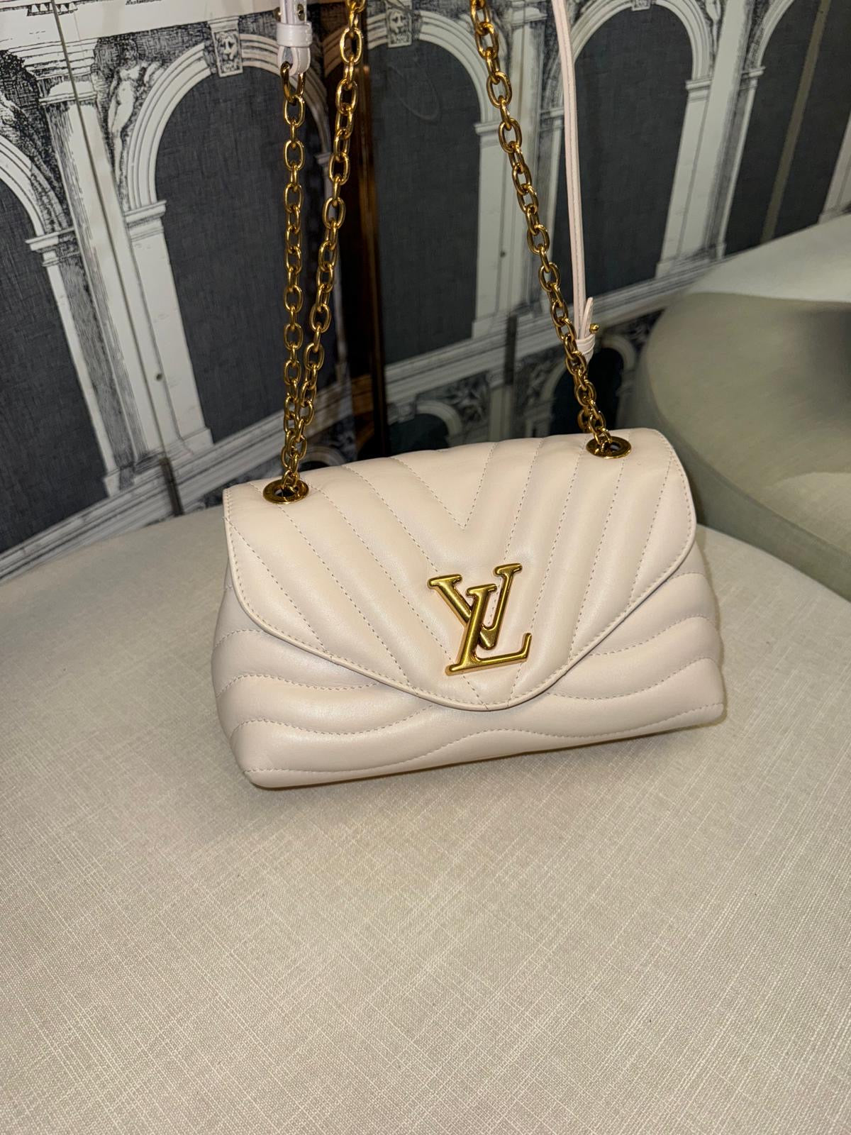 LOUIS VUITTON  NEW WAY MM IVORY CHAIN BAG