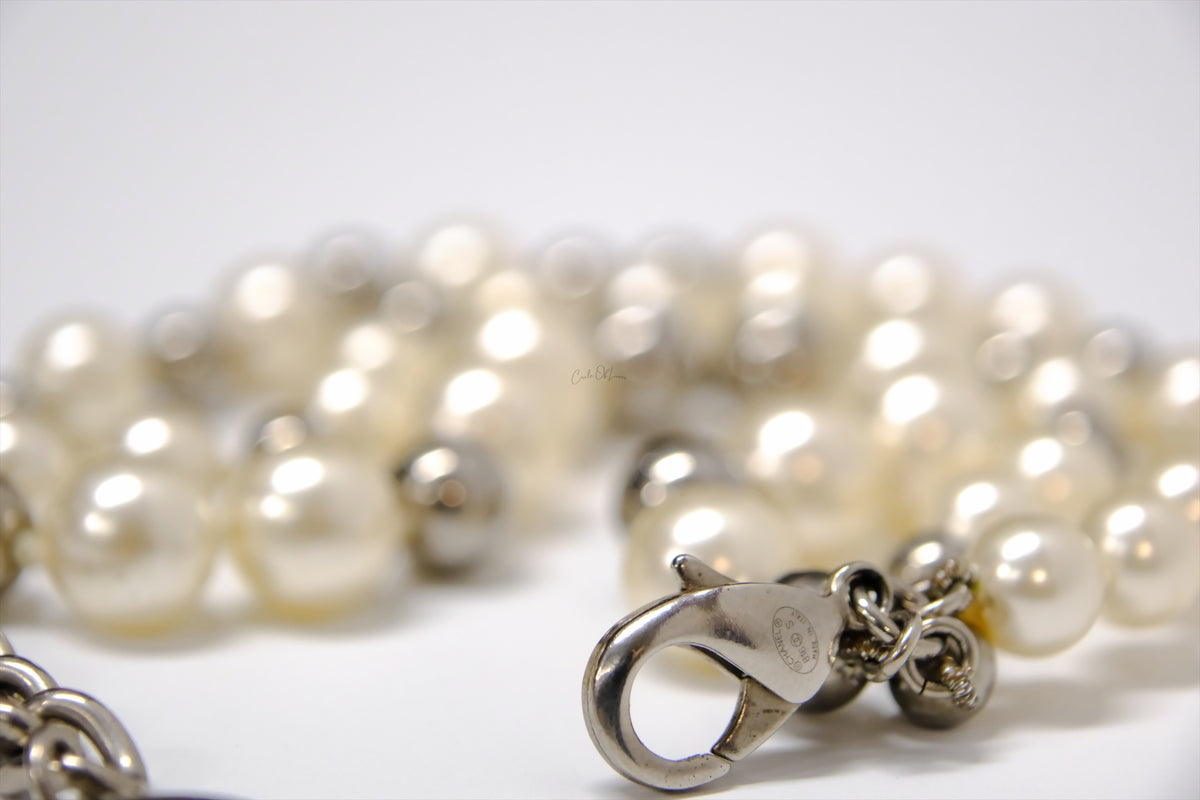 CHANEL B16s PEARL STRAND BEAD BRACLET SHW