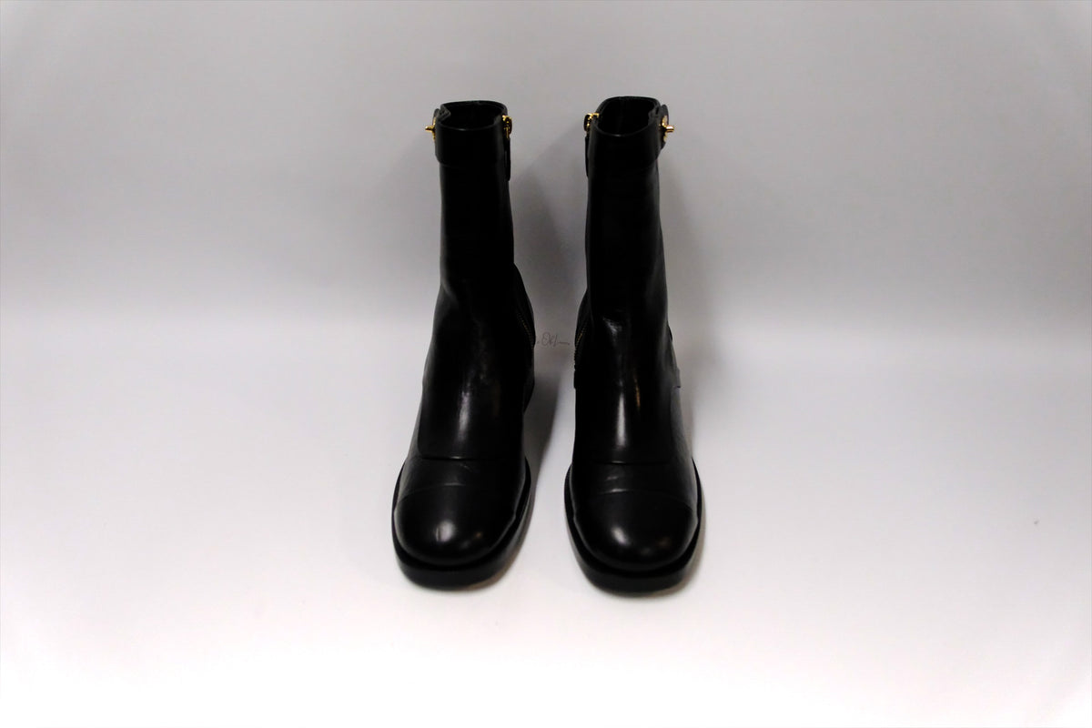 CHANEL BLACK BOOTS LAMBSKIN CC LOGO SIZE 42