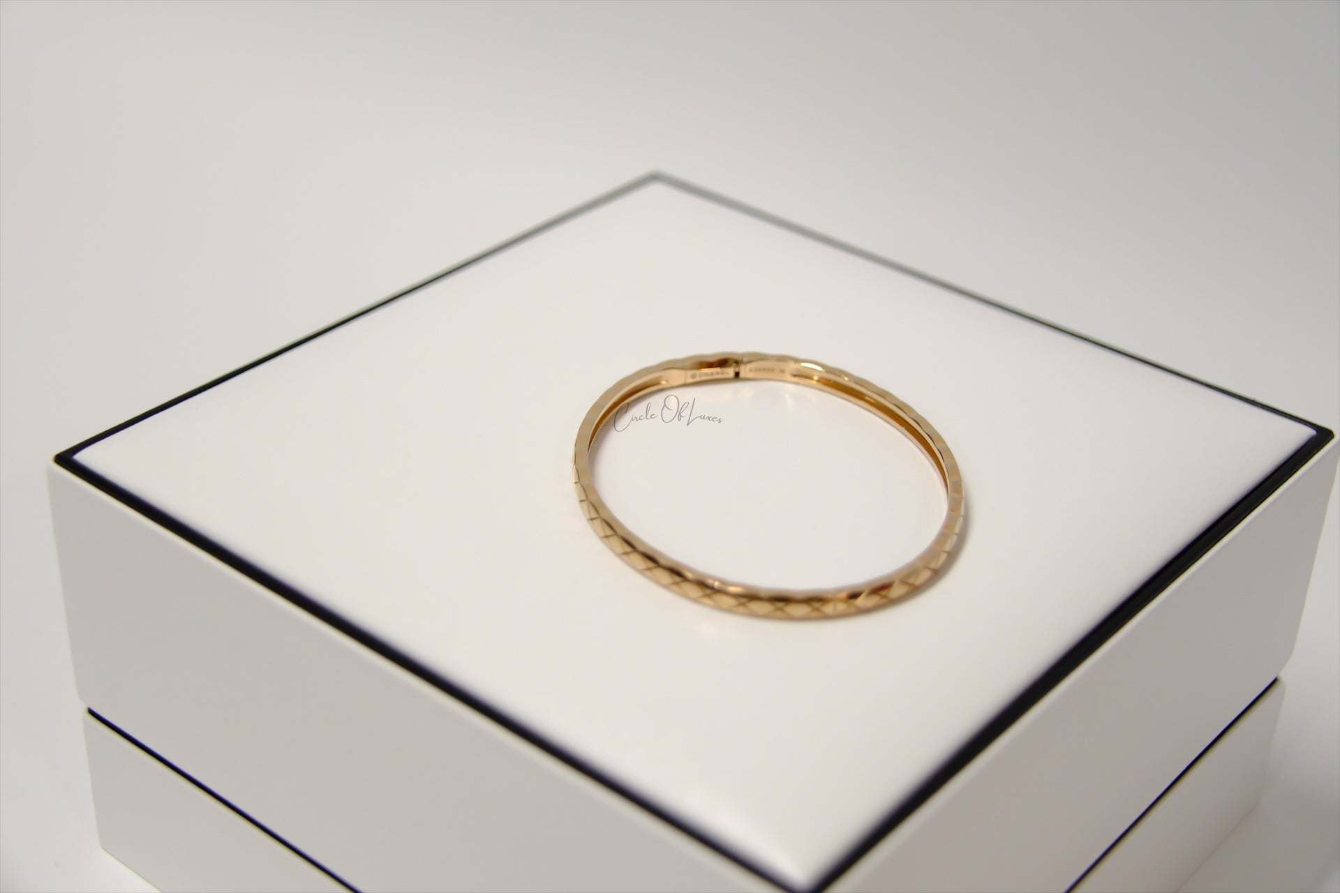 CHANEL COCO CRUSH BANGLE 18k BEIGE GOLD