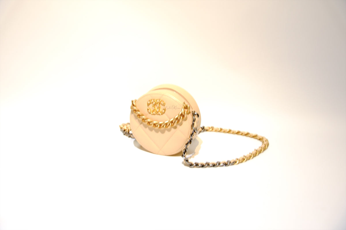 CHANEL 19 ROUND CLUTCH WITH CHAIN