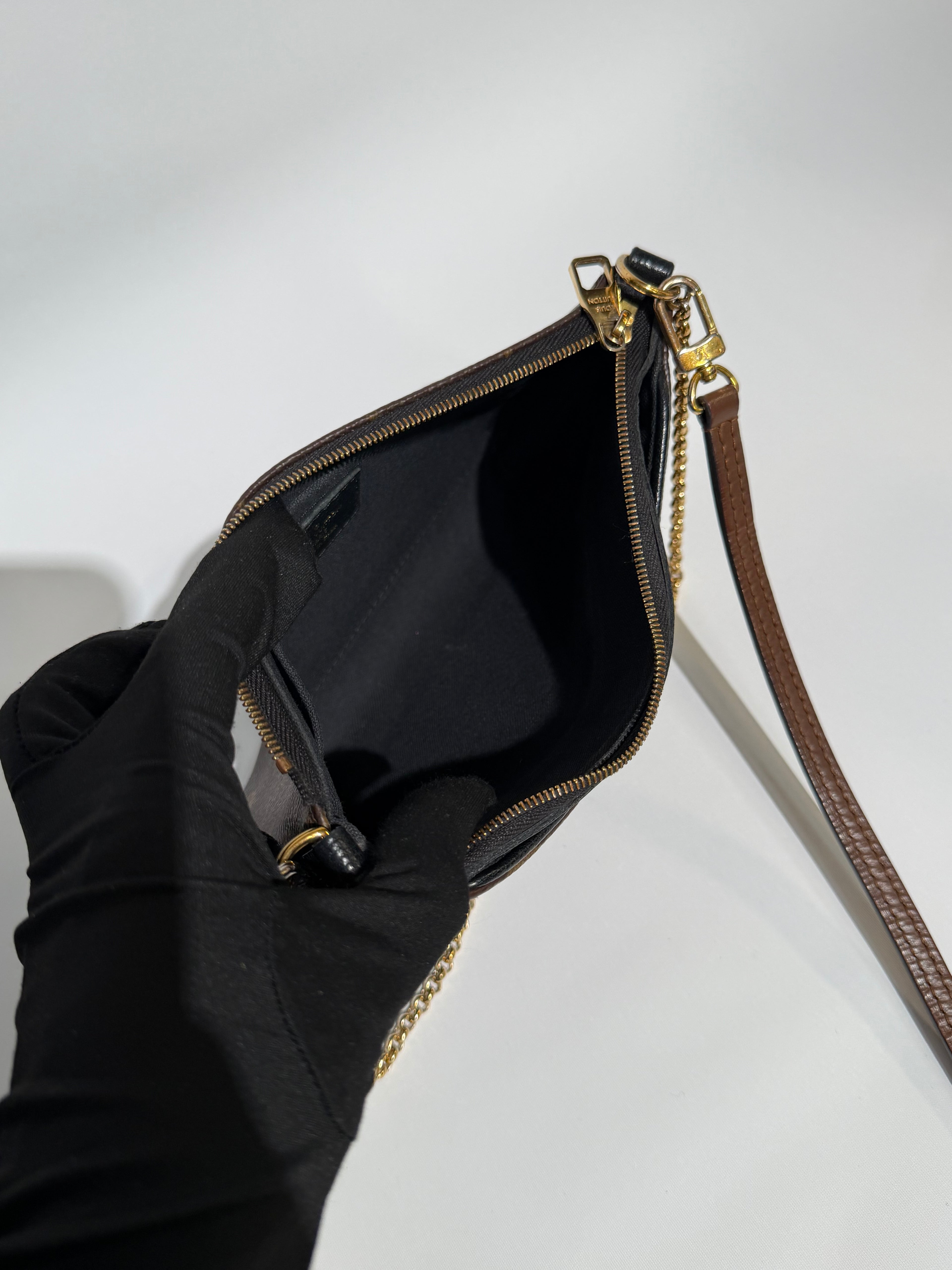 LOUIS VUITTON PALLAS MONOGRAM /NOIR CLUTCH  2