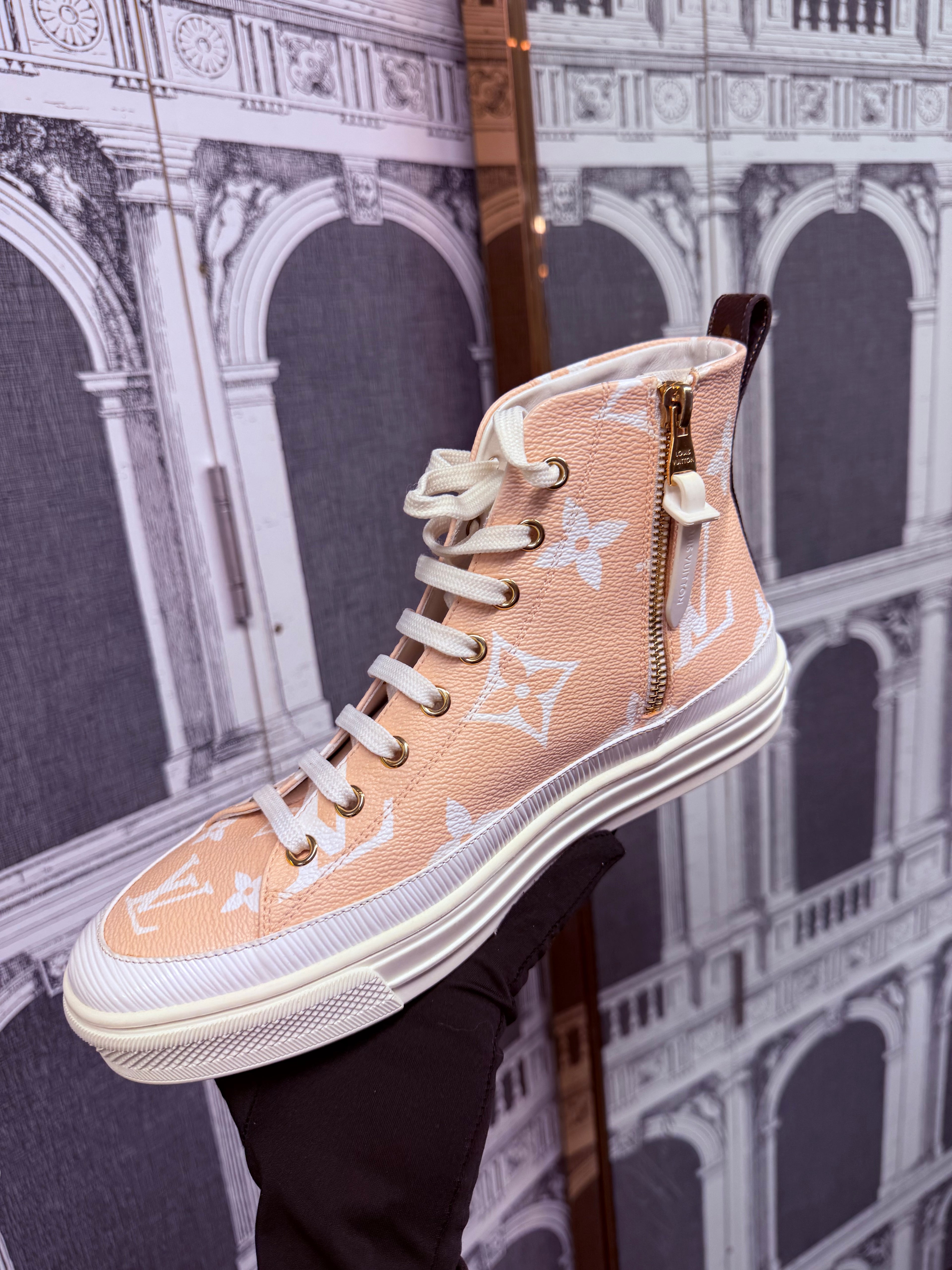 PINK STELLA HIGH SNEAKER SIZE 39