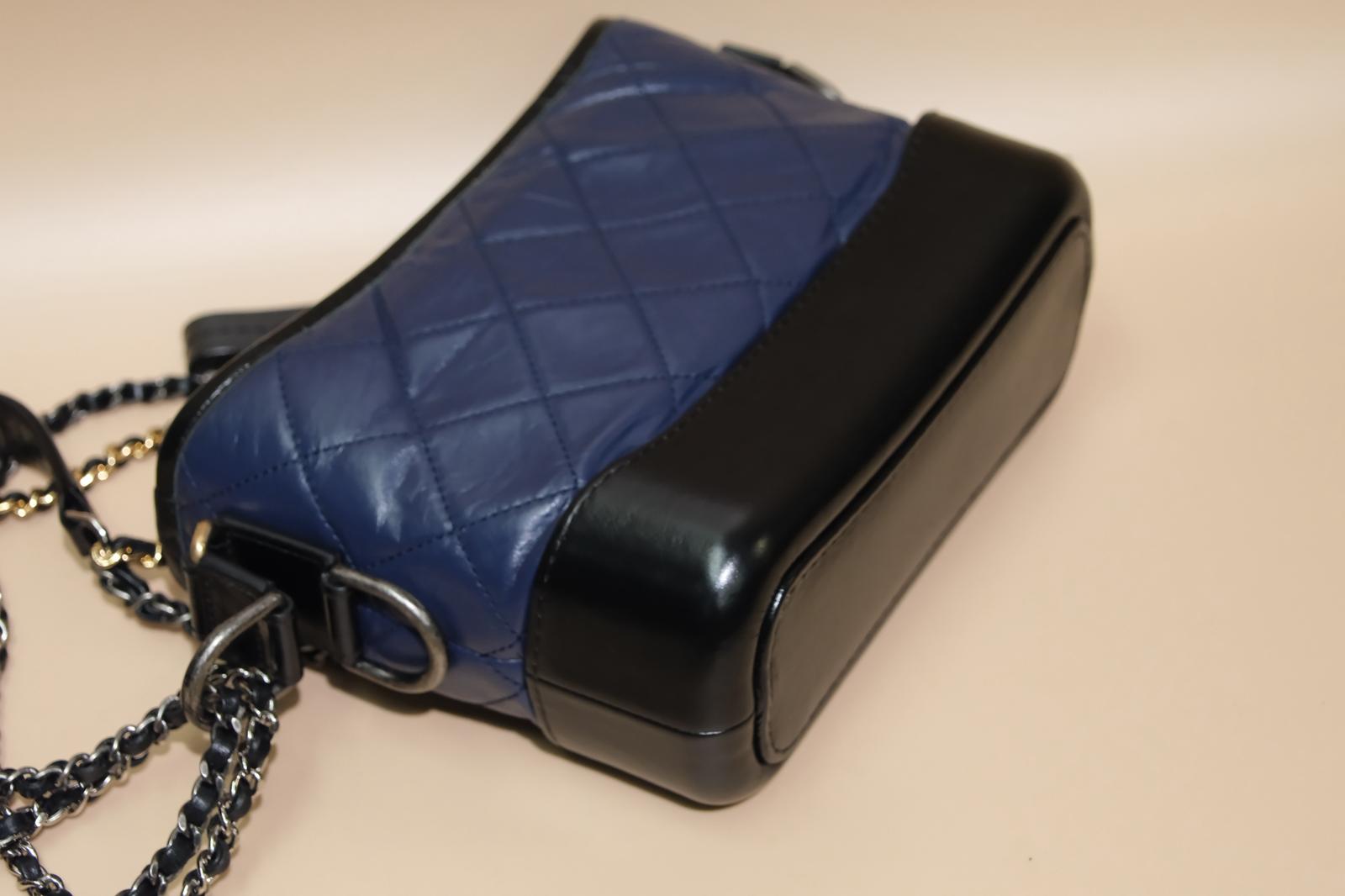 CHANEL SMALL GABRIELLE NAVY/BLACK CALFSKIN MIXED HARDWARE