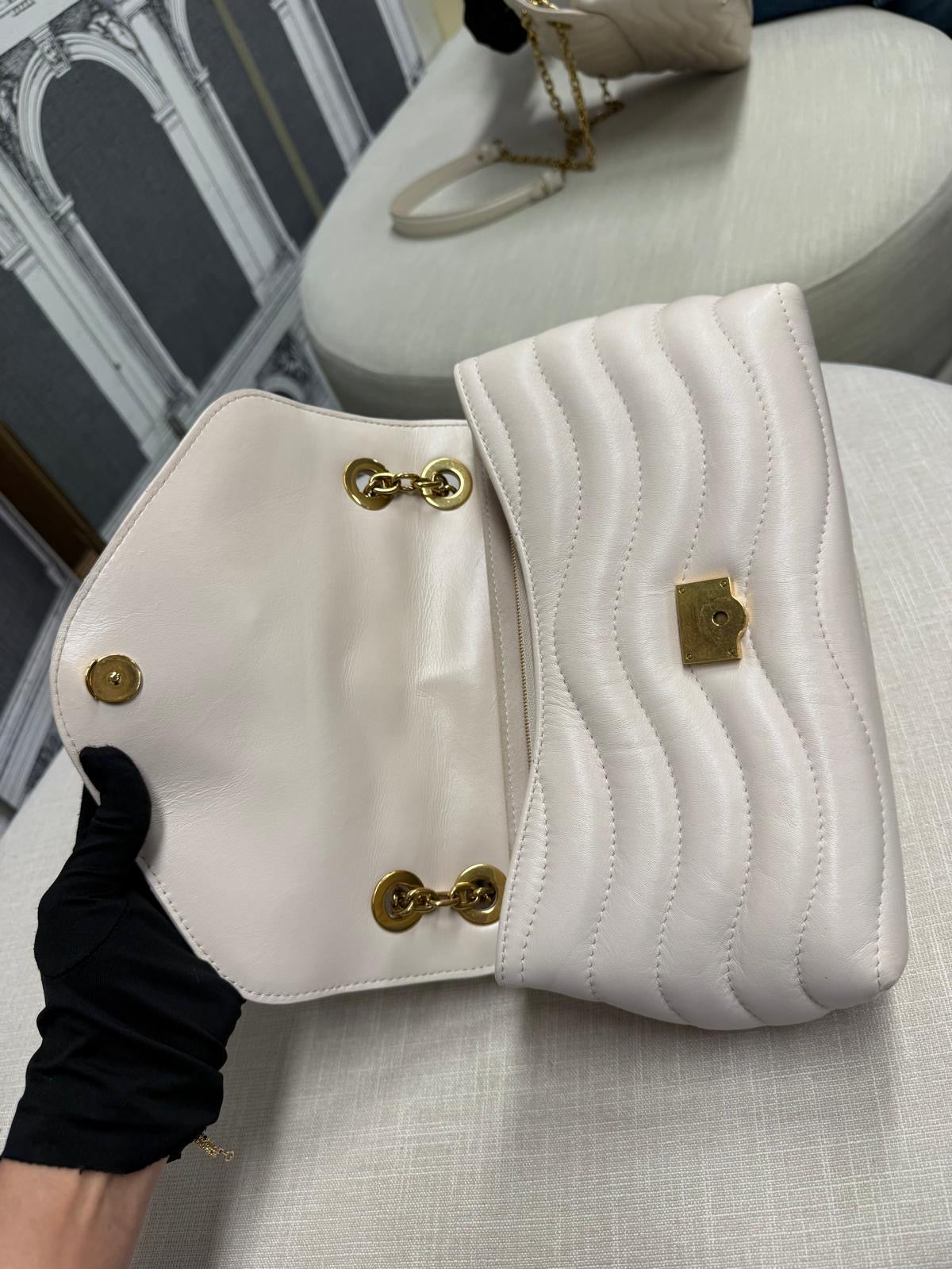 LOUIS VUITTON  NEW WAY MM IVORY CHAIN BAG