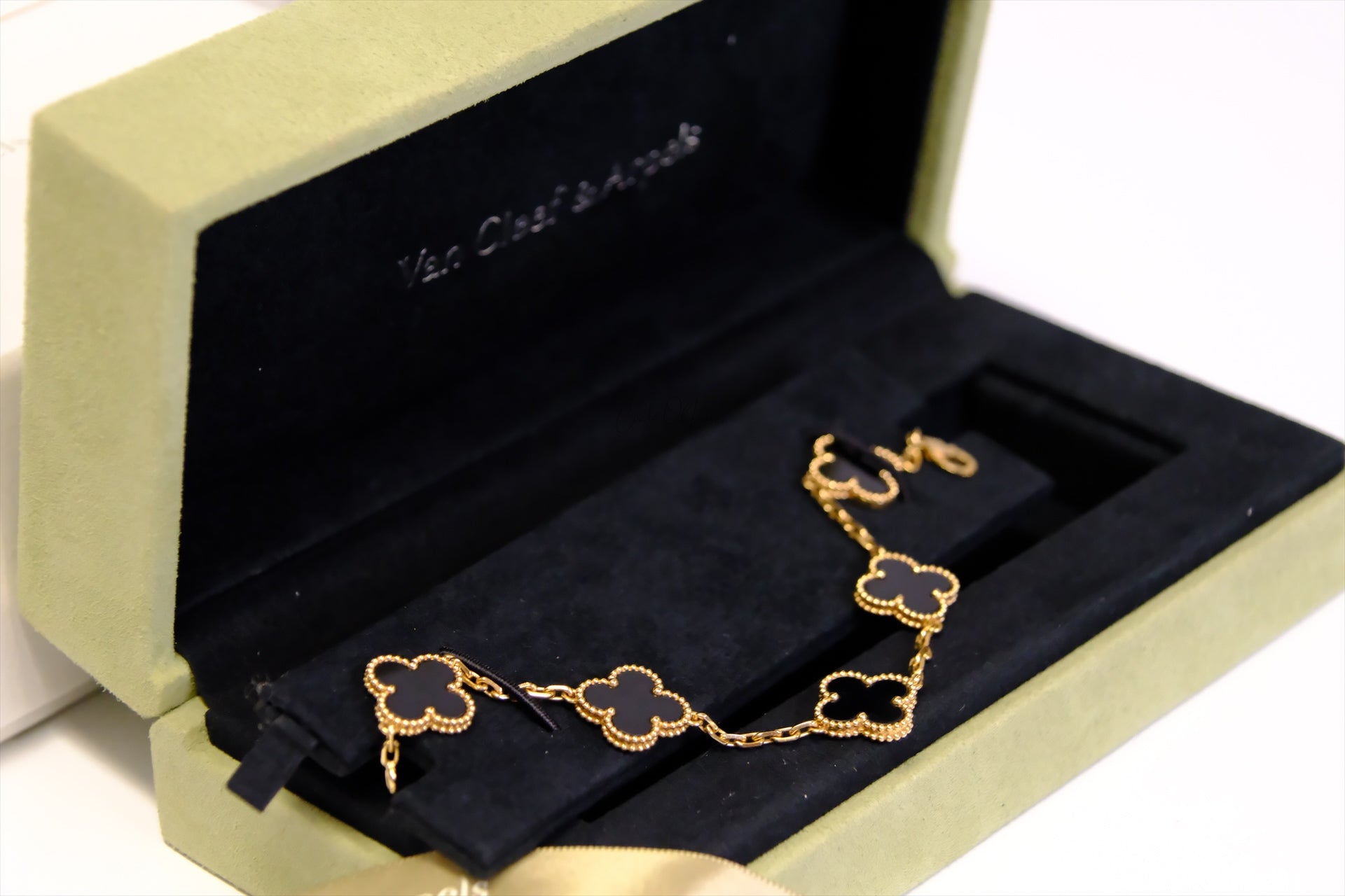 VANCLEEF & ARPELS ALHAMBRA VINTAGE 5 MOTIF YG