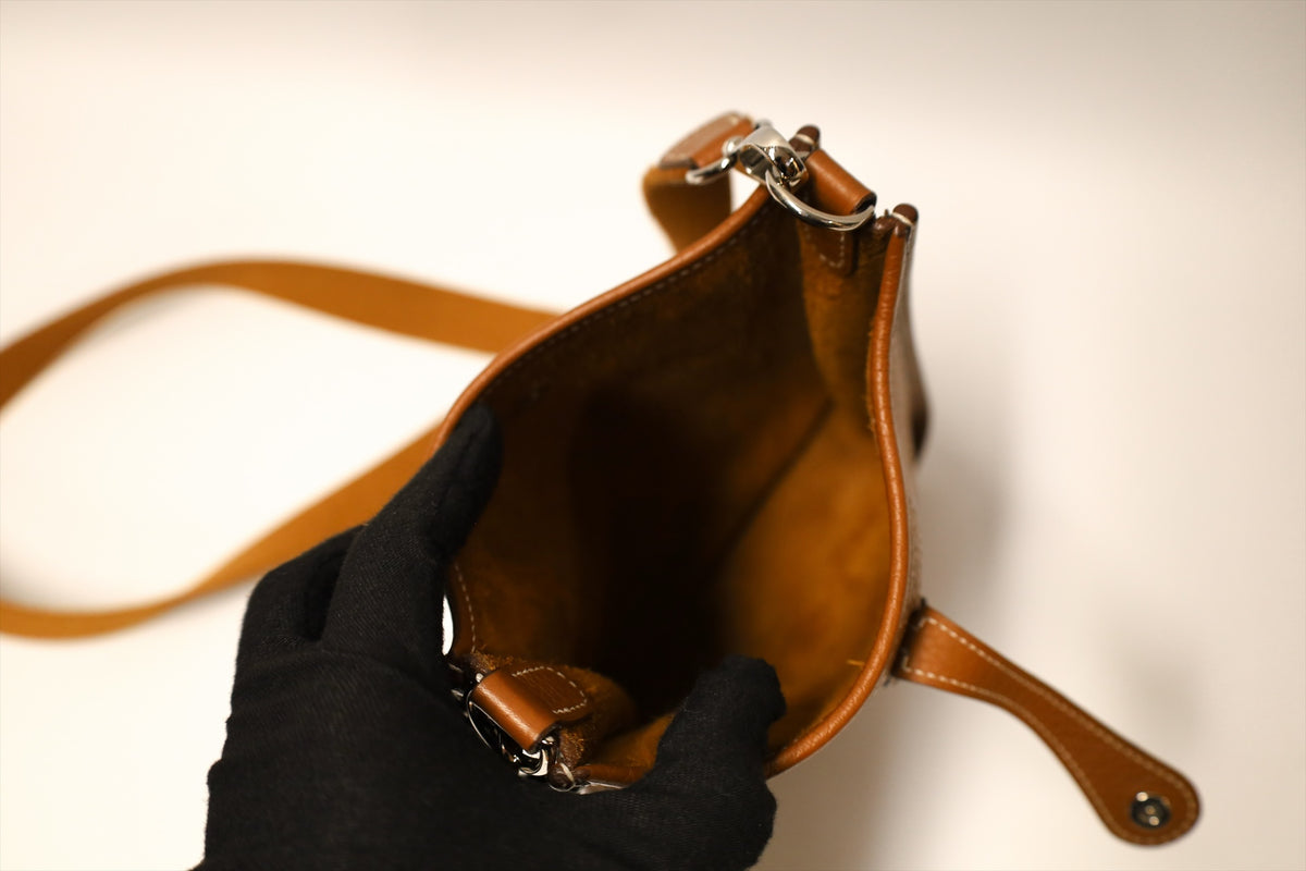 Hermès Evelyne 16 Amazone (TPM) Gold Taurillon Clemence & Palladium Hardware.