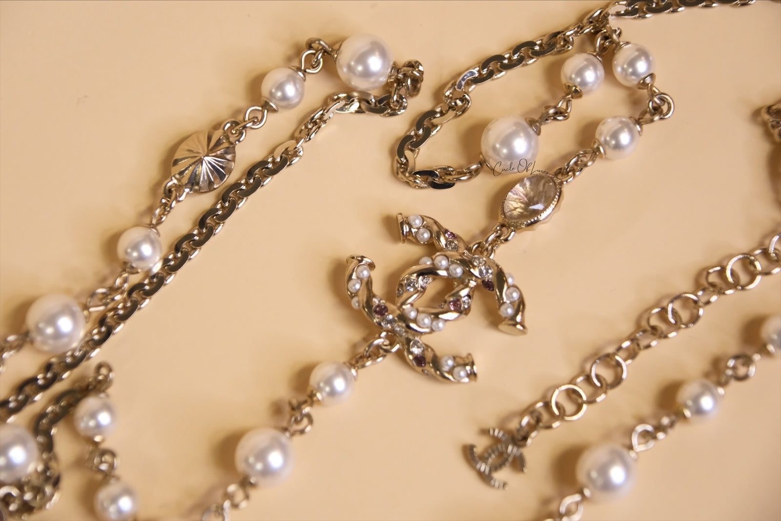 CHANEL LONG PEARL NECKLACE